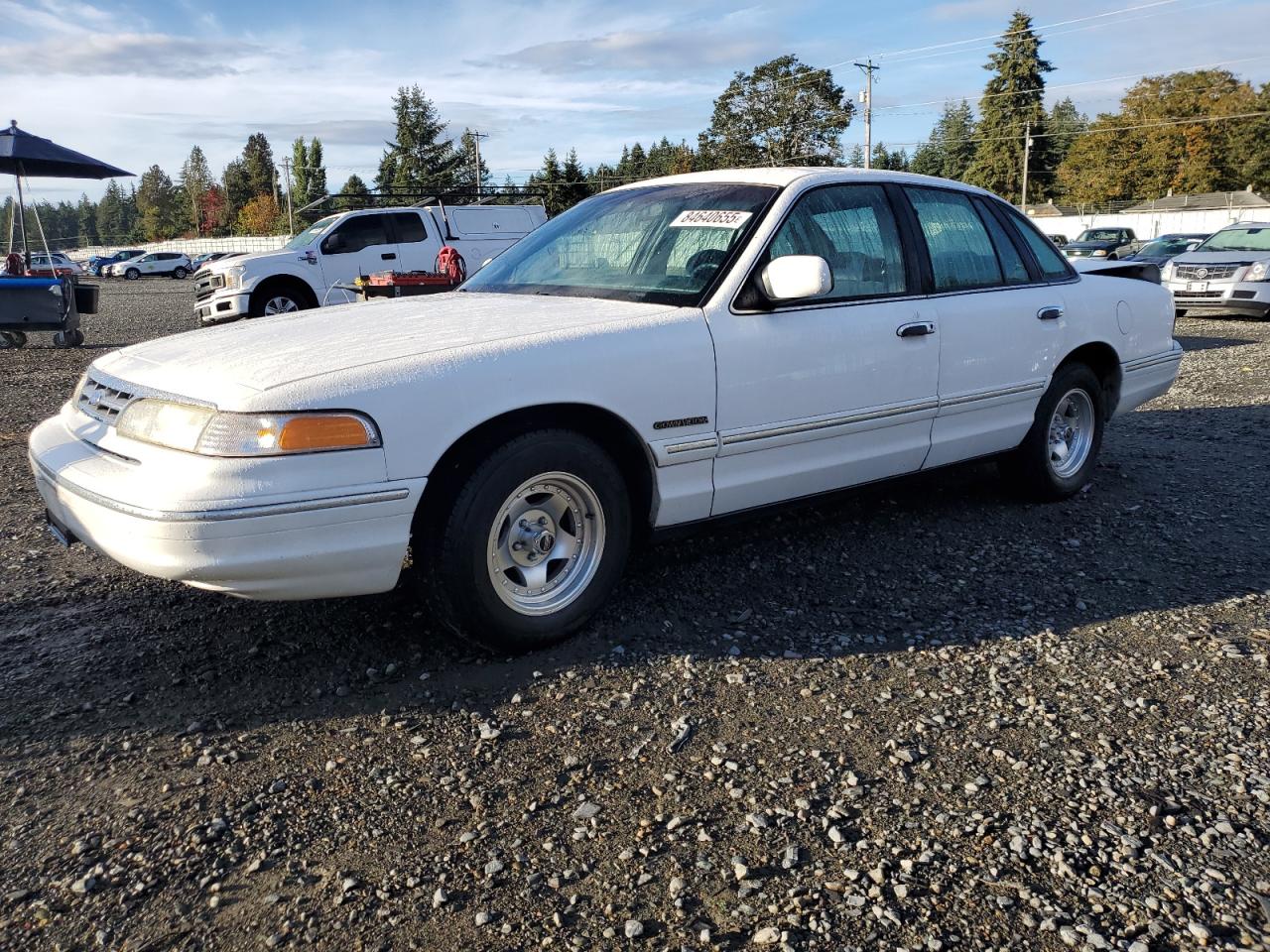 1995 Ford Crown Victoria, VIN 2FALP73W7SX115058 — Rear end