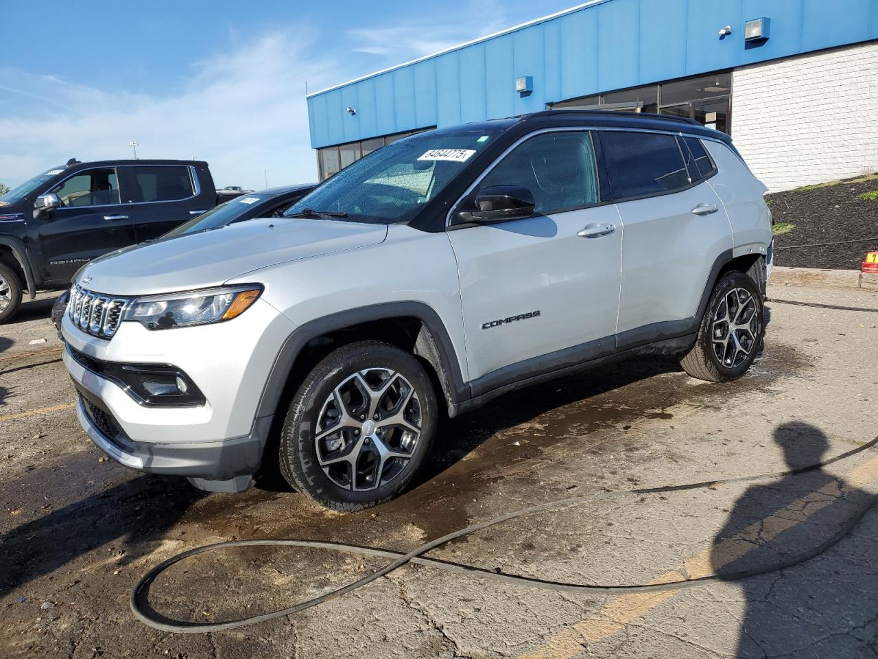 2024 Jeep Compass Limited, VIN 3C4NJDCNXRT141305 — Rear end