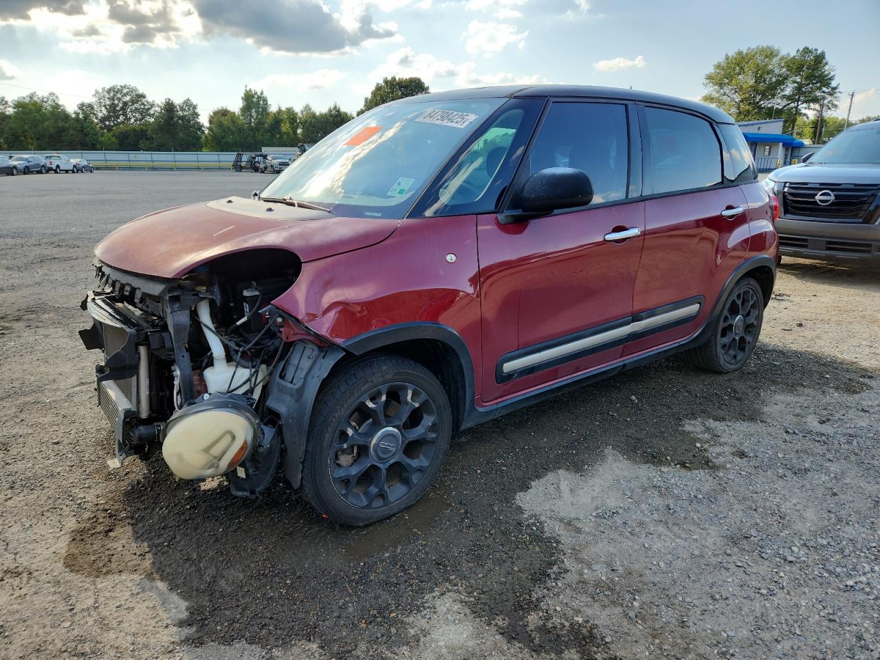 2015 FIAT 500L Urbana Trekking, VIN ZFBCFADH0FZ032942 — Front end