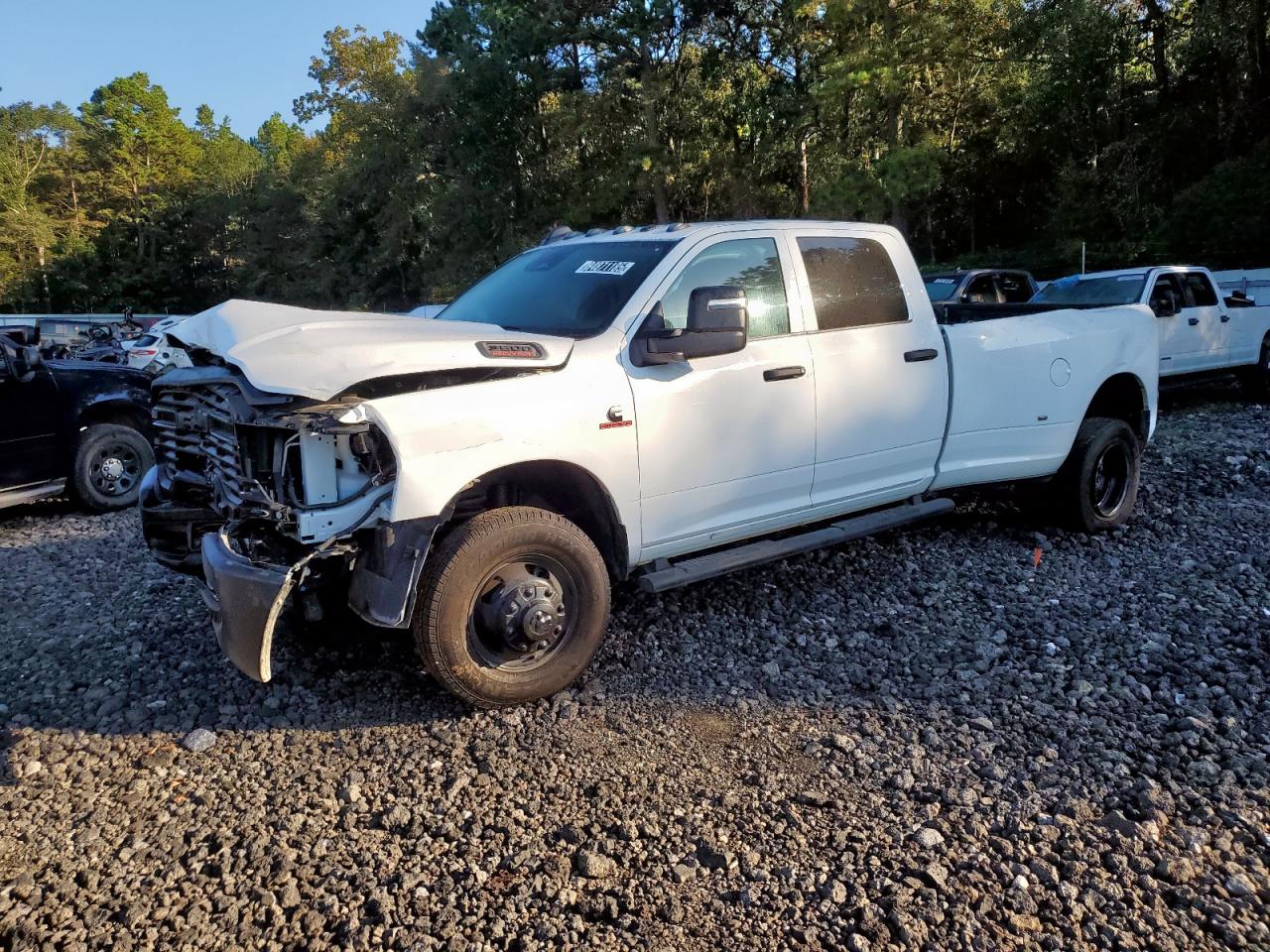 2025 Ram 3500 Tradesman, VIN 3C63RRGL1SG560915 — Front end