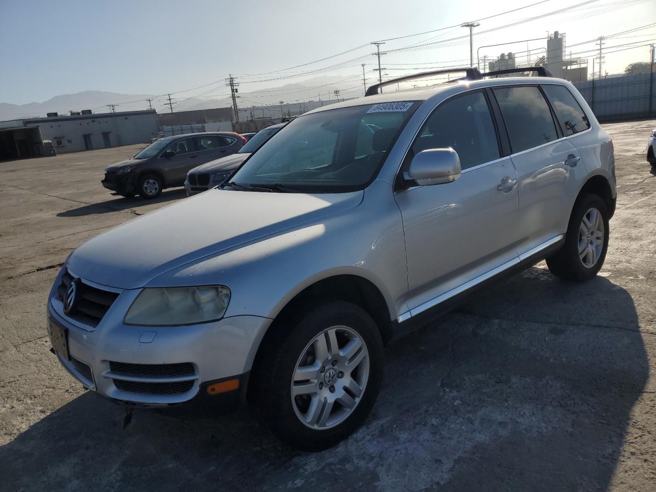 2006 Volkswagen Touareg 4.2L V8, VIN WVGZM77L16D054733 — Front end