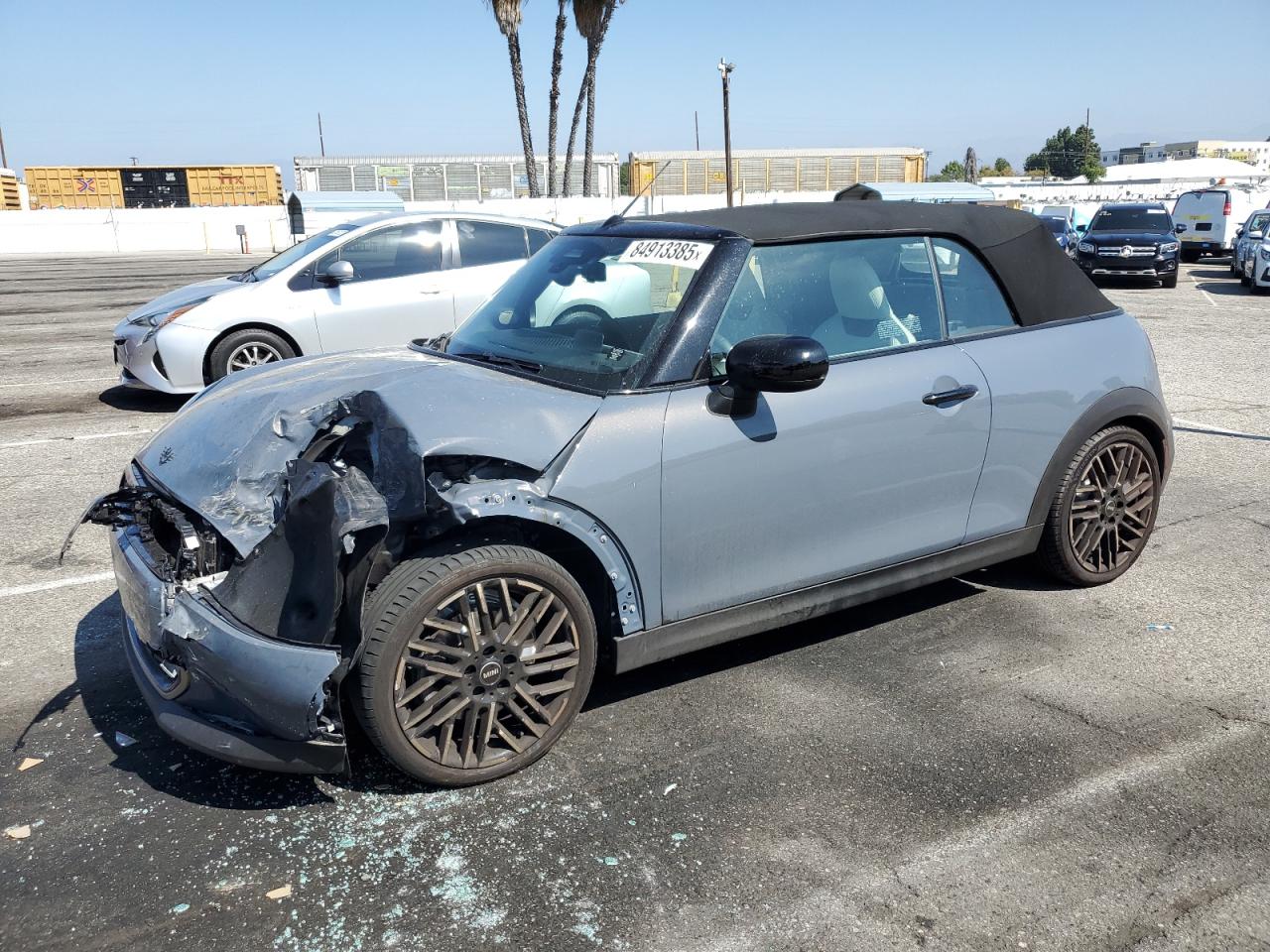 2025 MINI COOPER, VIN WMW23GX03S2W91933 — Front end