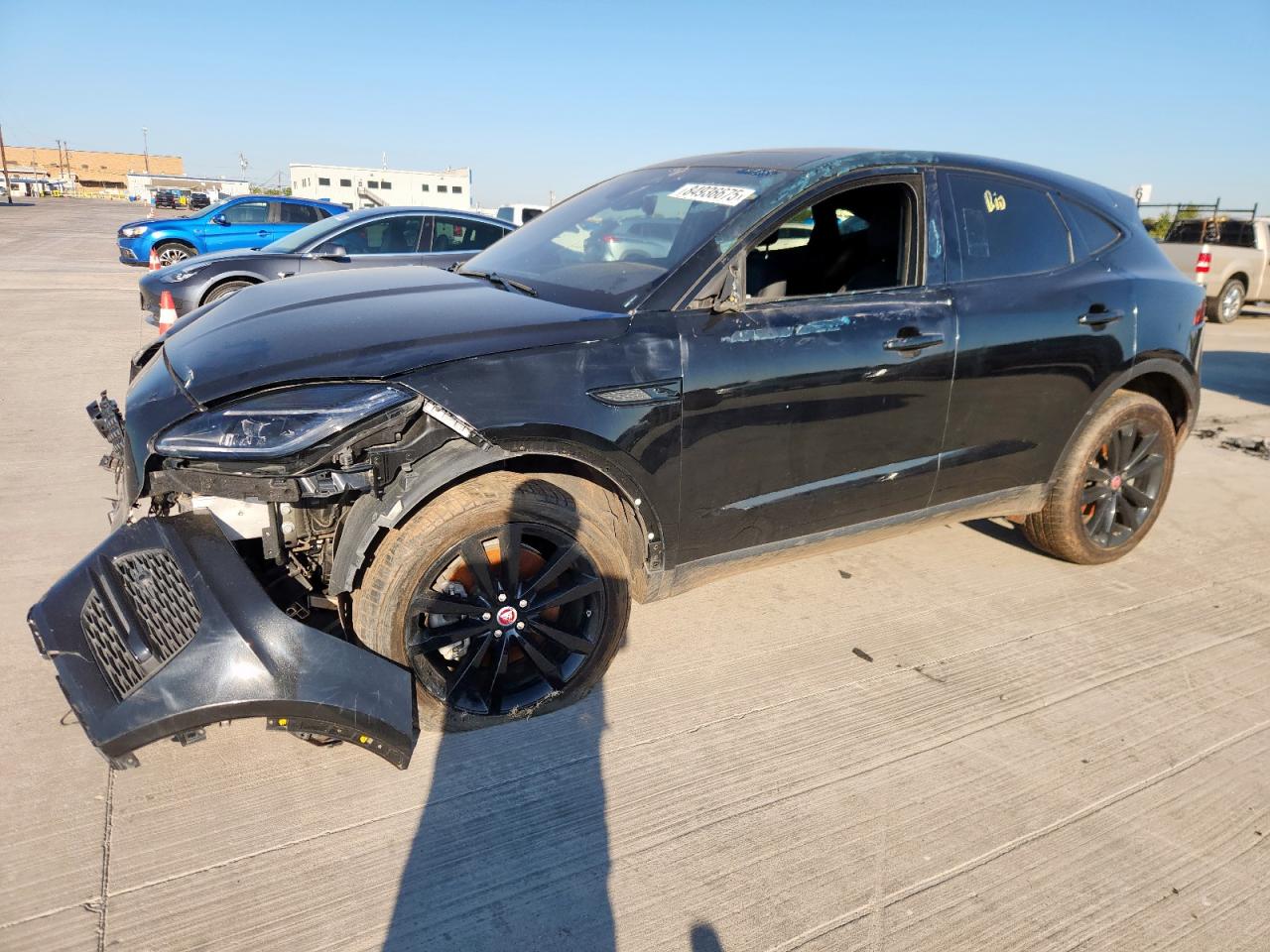 2021 Jaguar E-Pace SE, VIN SADFP2FX3M1020219 — Перед