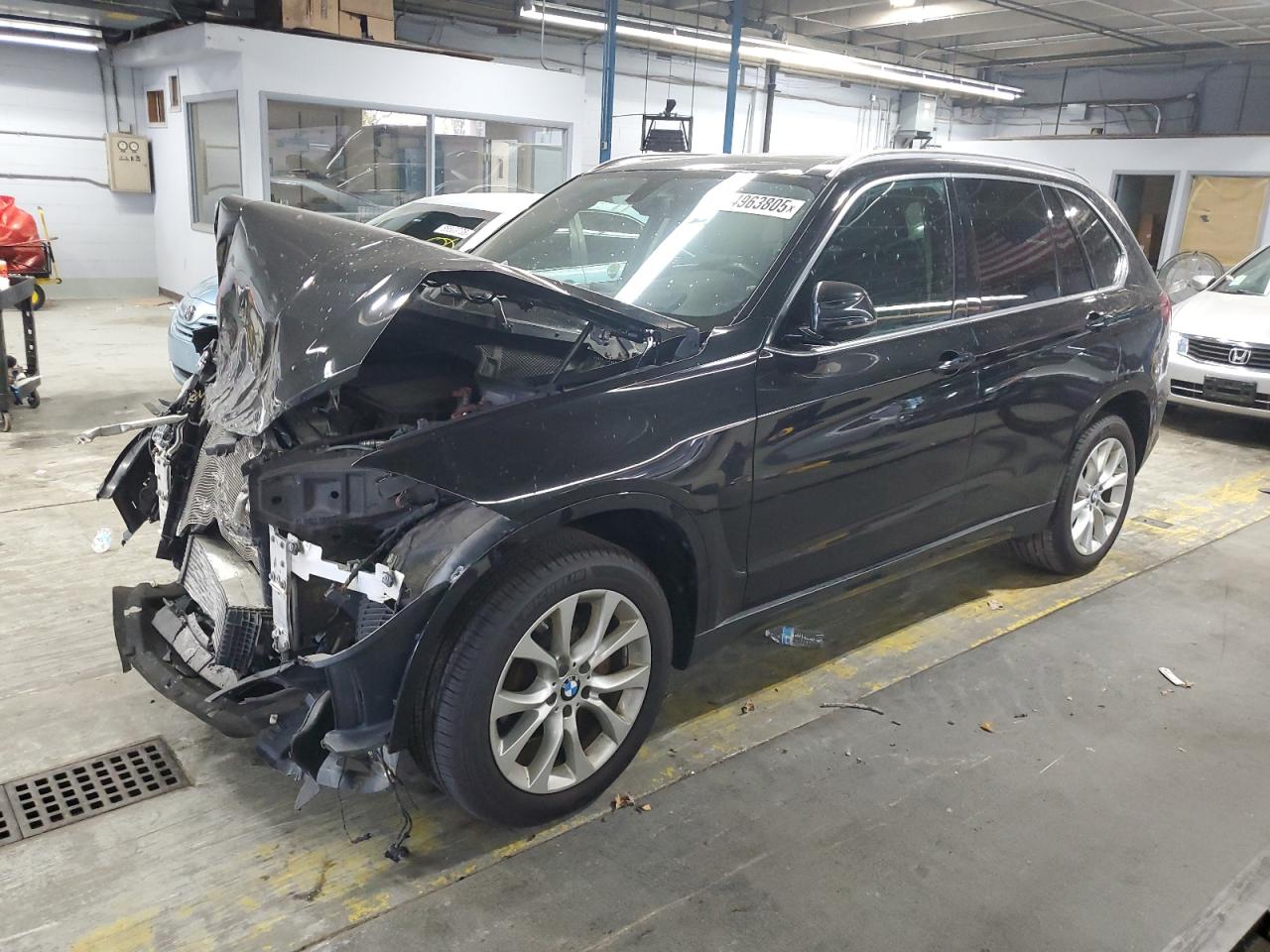 2015 BMW X5 xDrive35i, VIN 5UXKR0C56F0P00800 — Front end