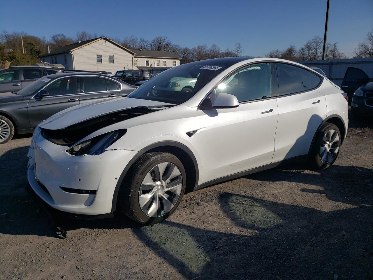 2021 Tesla Model Y Long Range, VIN 5YJYGDEE7MF083864 — Front end