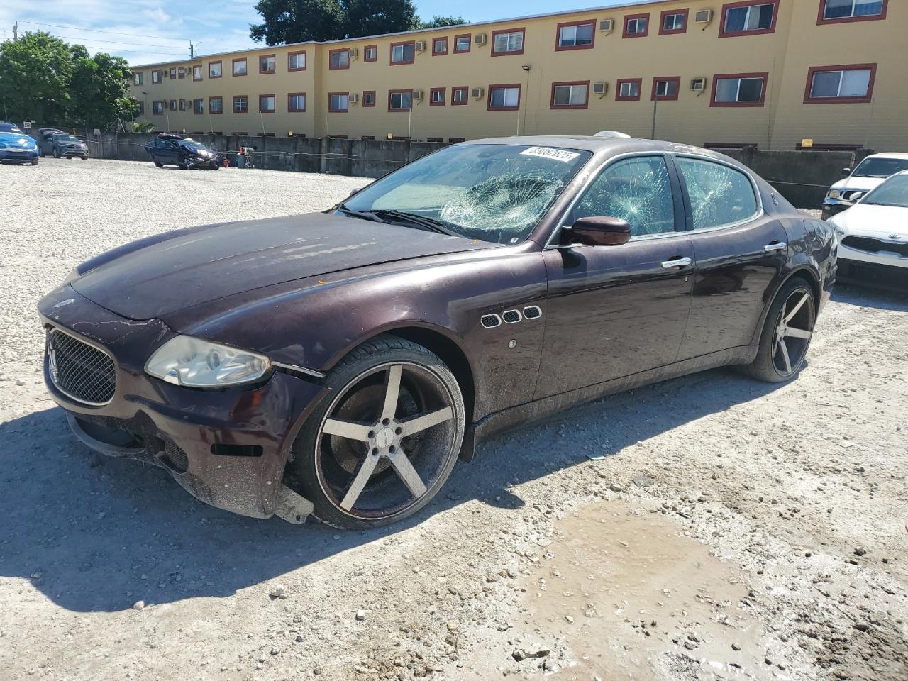 2006 Maserati Quattroporte, VIN ZAMCE39A560021703 — Front end