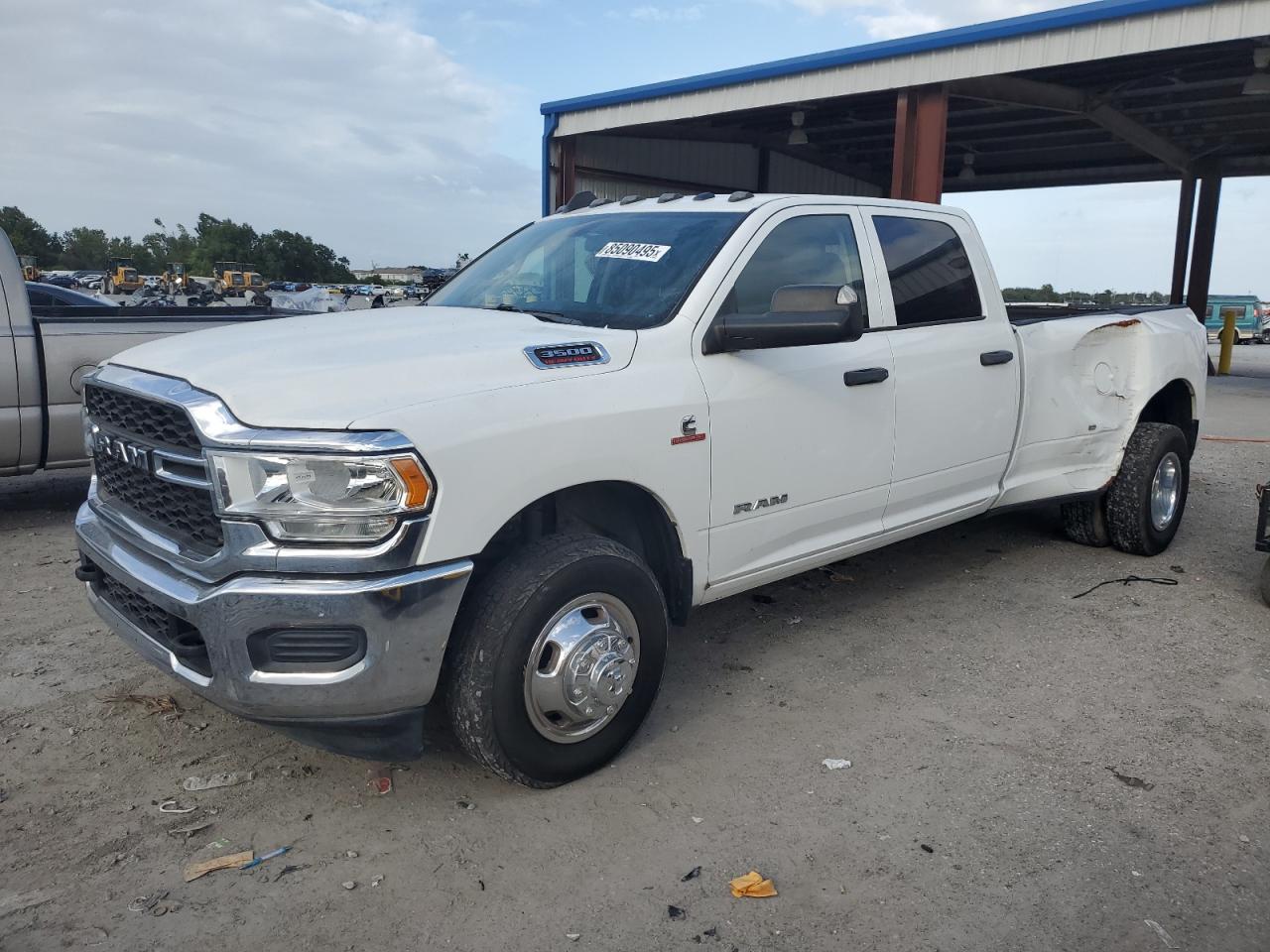 2019 Ram 3500 Tradesman, VIN 3C63RPGL1KG523674 — Side