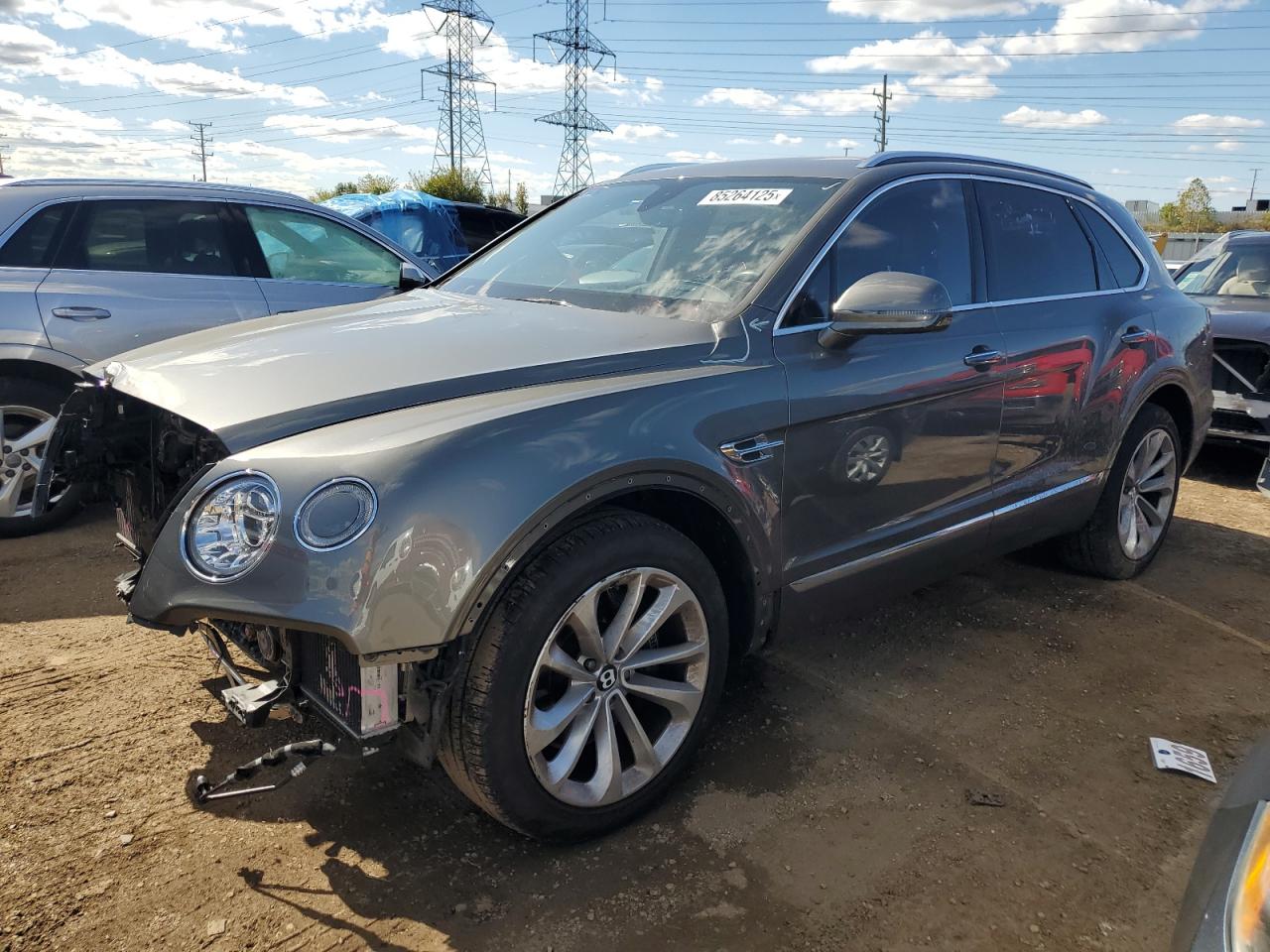 2019 Bentley Bentayga V8, VIN SJAAM2ZV5KC024316 — Front end