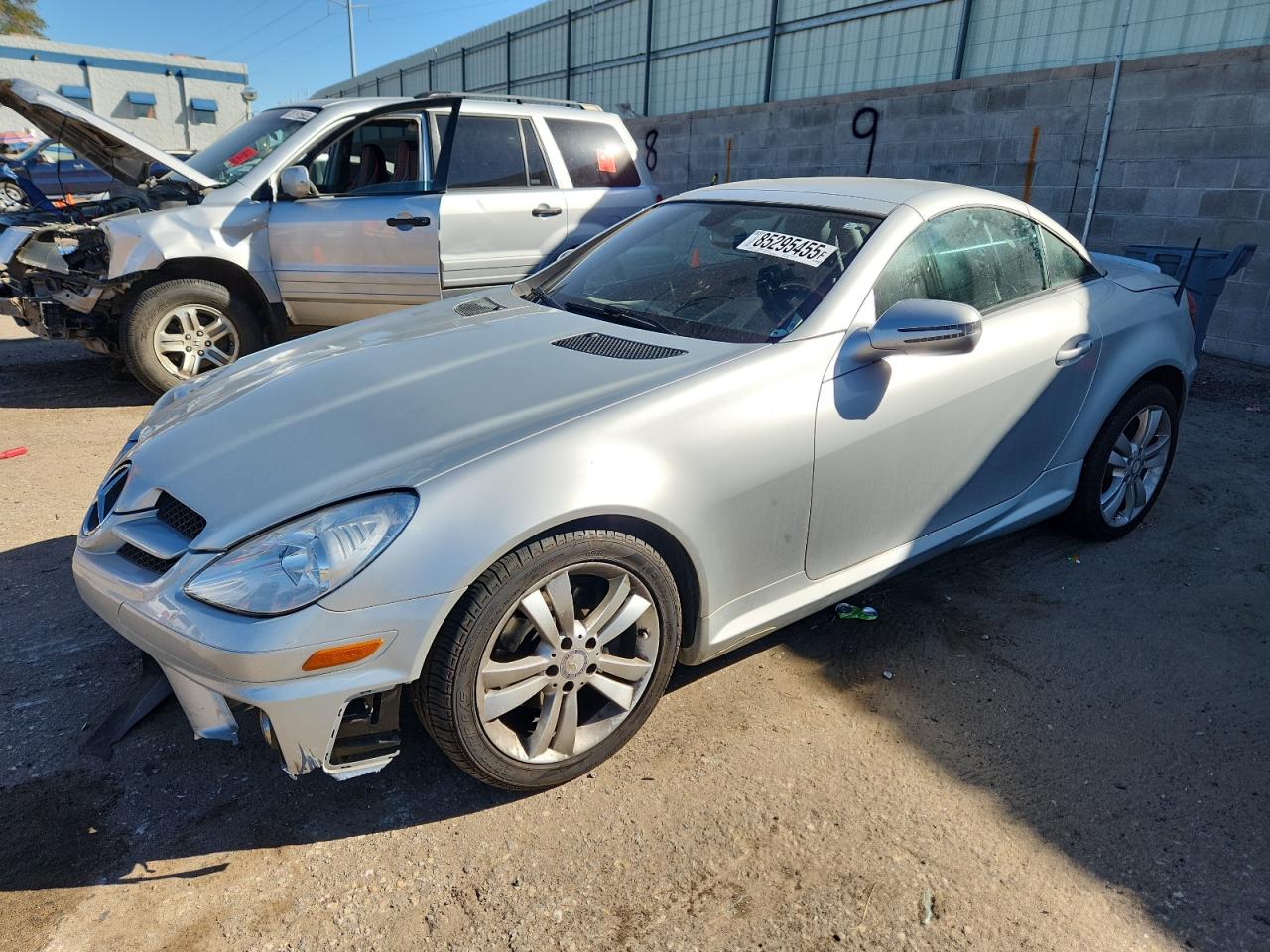 2011 Mercedes-Benz SLK 300, VIN WDBWK5EA3BF238636 — Front end