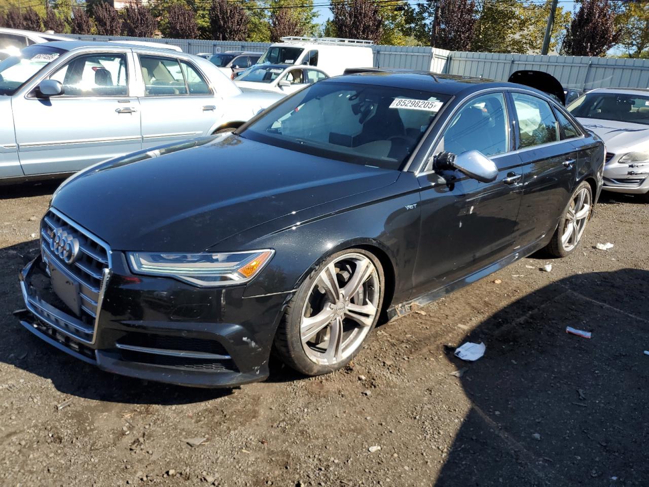 2018 Audi S6 Premium Plus, VIN WAUFFAFCXJN027952 — Side