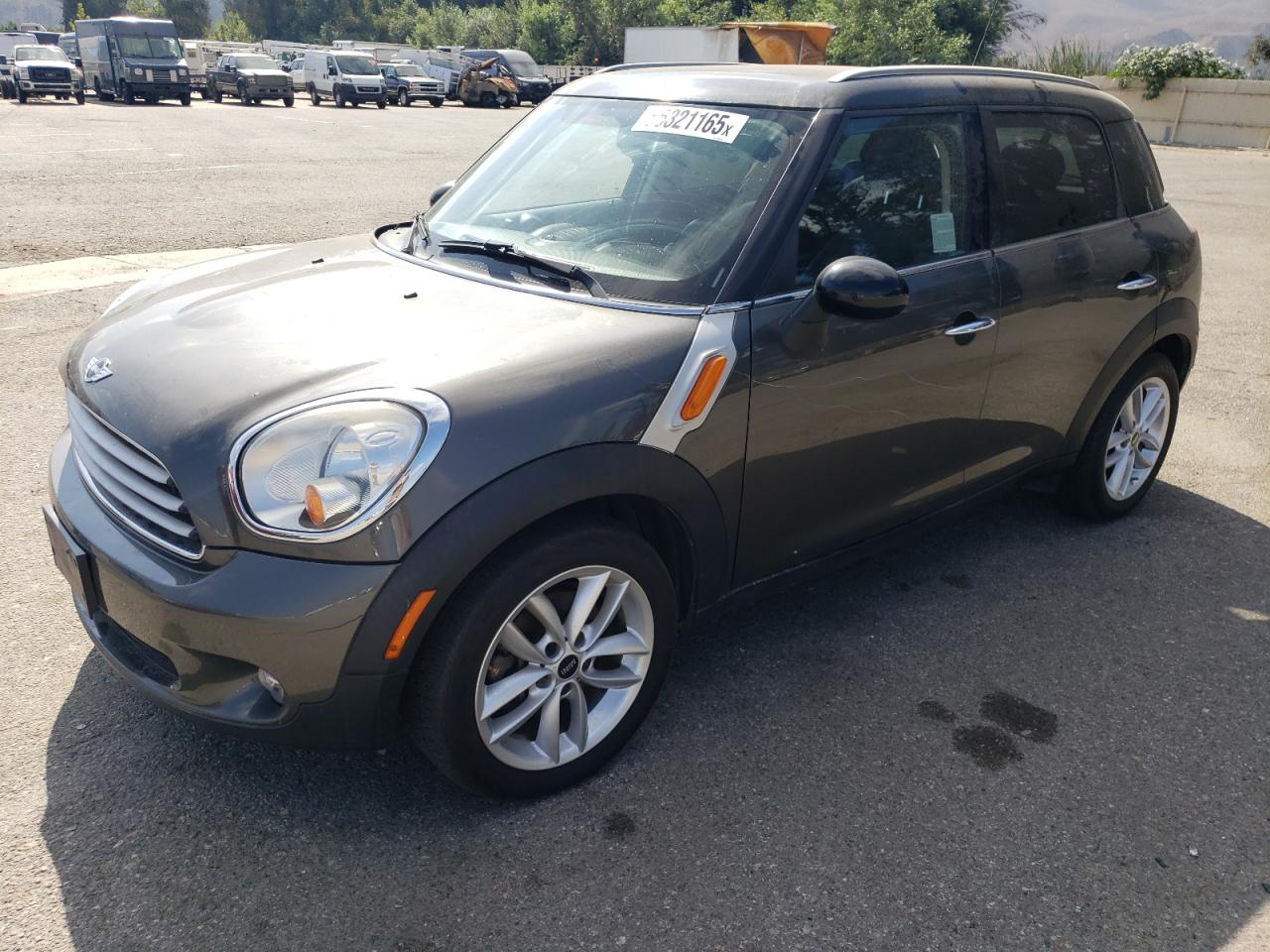 2013 MINI Countryman, VIN WMWZB3C51DWM08520 — Вандализм