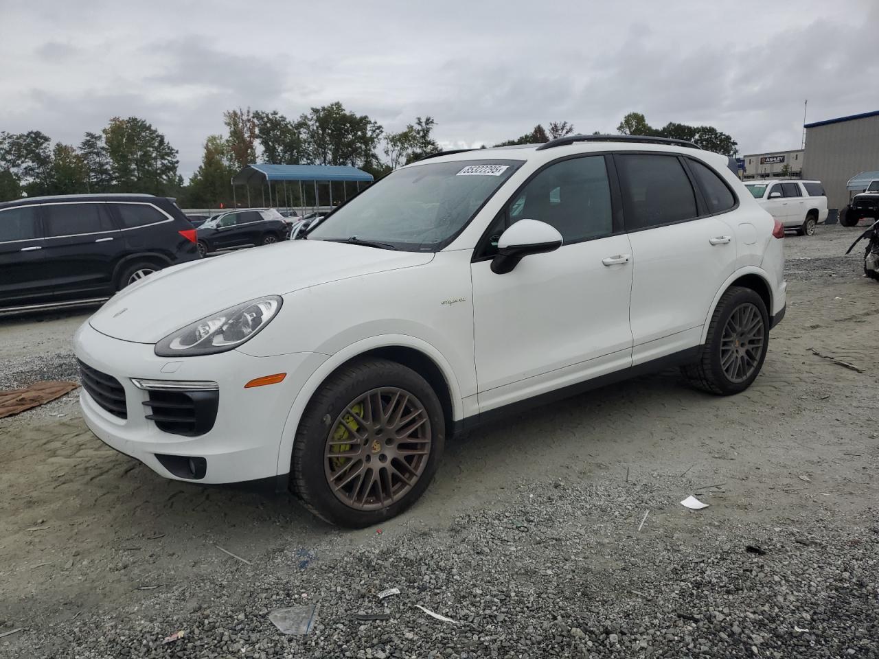 2017 Porsche Cayenne S E-Hybrid, VIN WP1AE2A27HLA70329 — Auction photo
