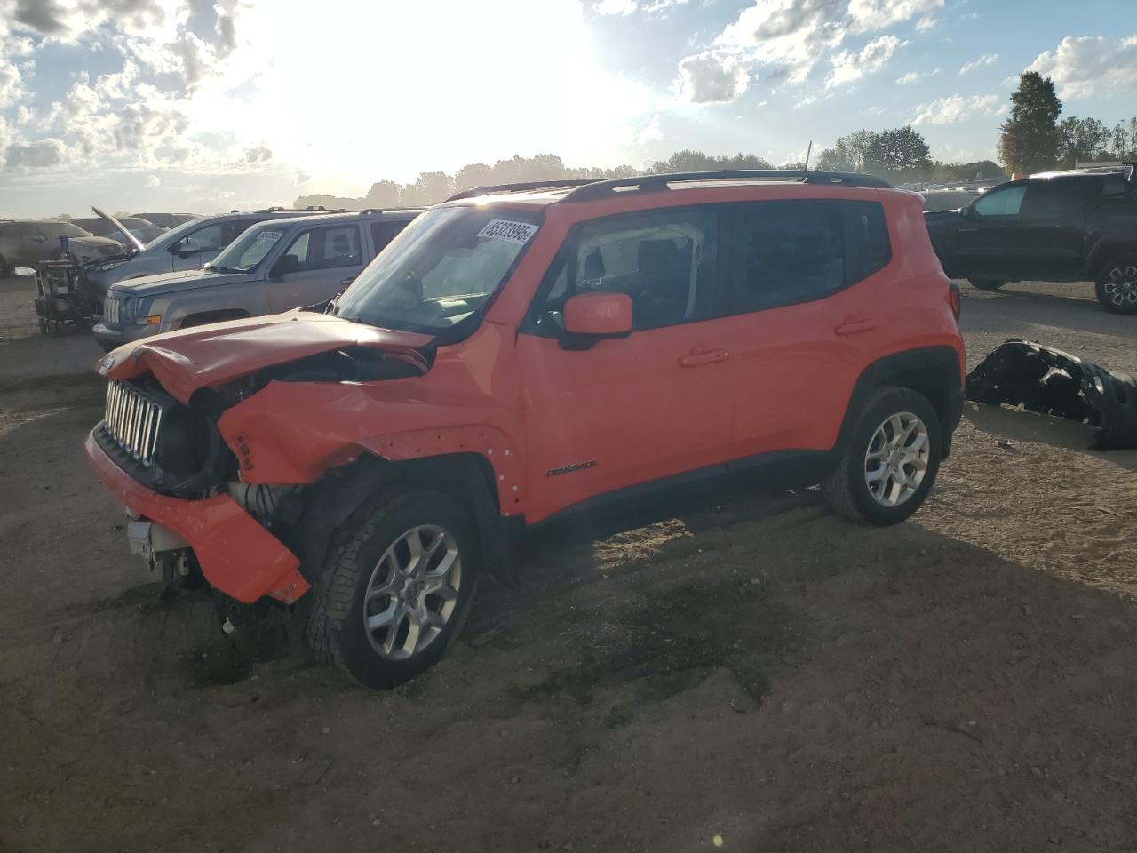 2018 Jeep Renegade Latitude, VIN ZACCJBBB1JPH41077 — Перед