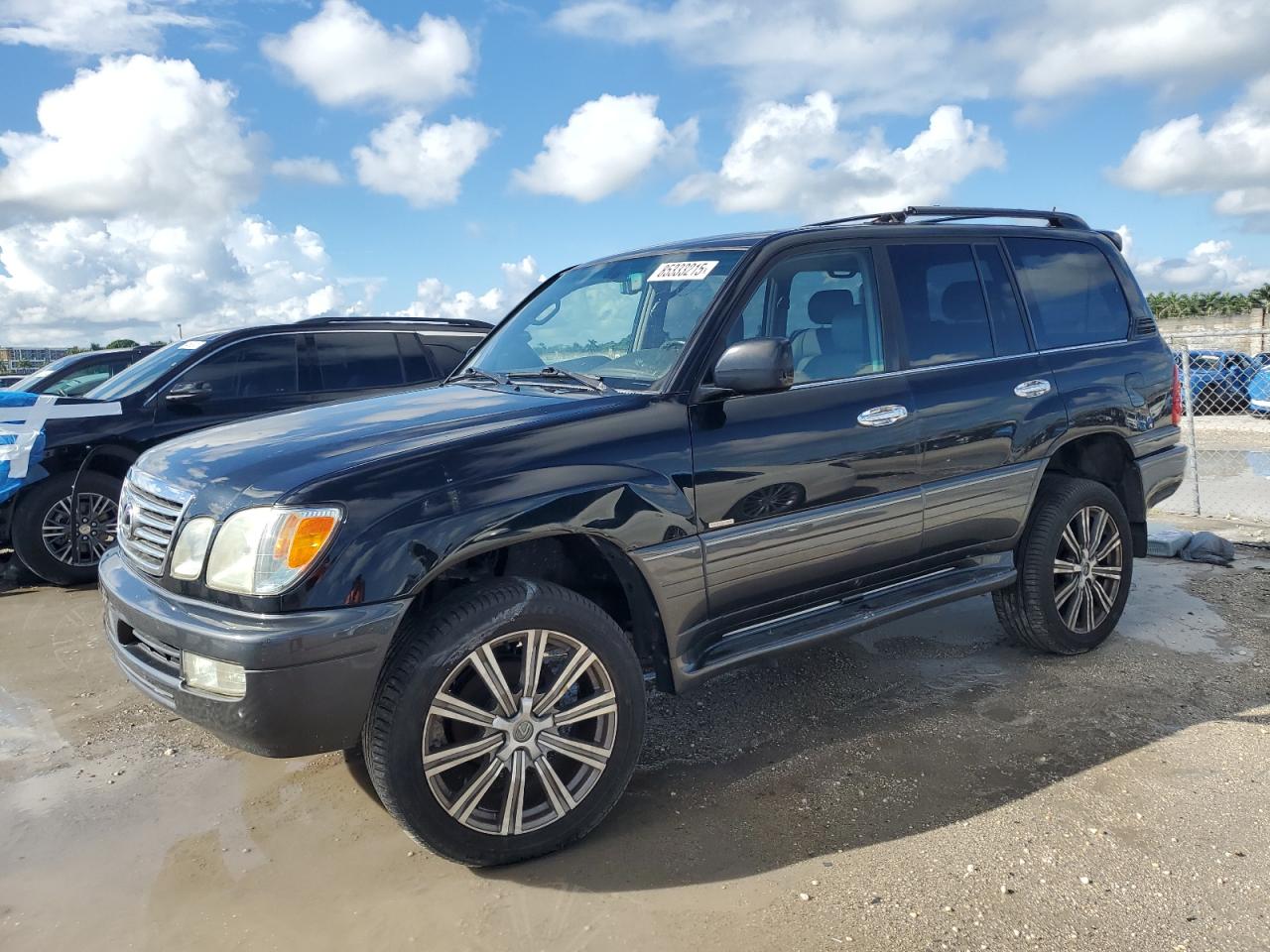 2007 Lexus LX 470, VIN JTJHT00W374023044 — Minor dents and scratches