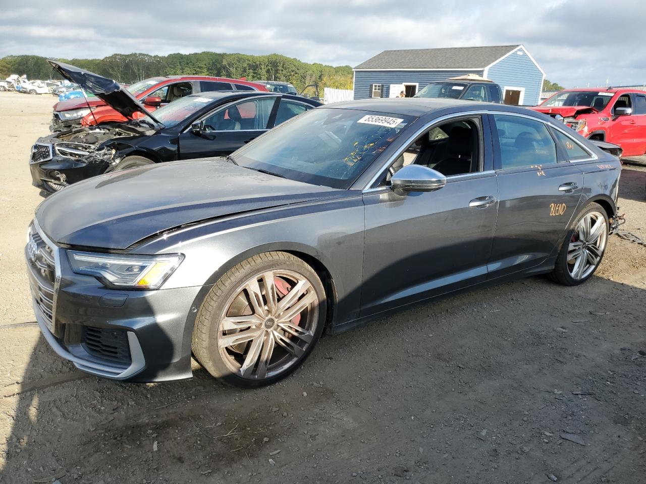 2021 Audi S6, VIN WAUDFAF21MN102881 — Зад