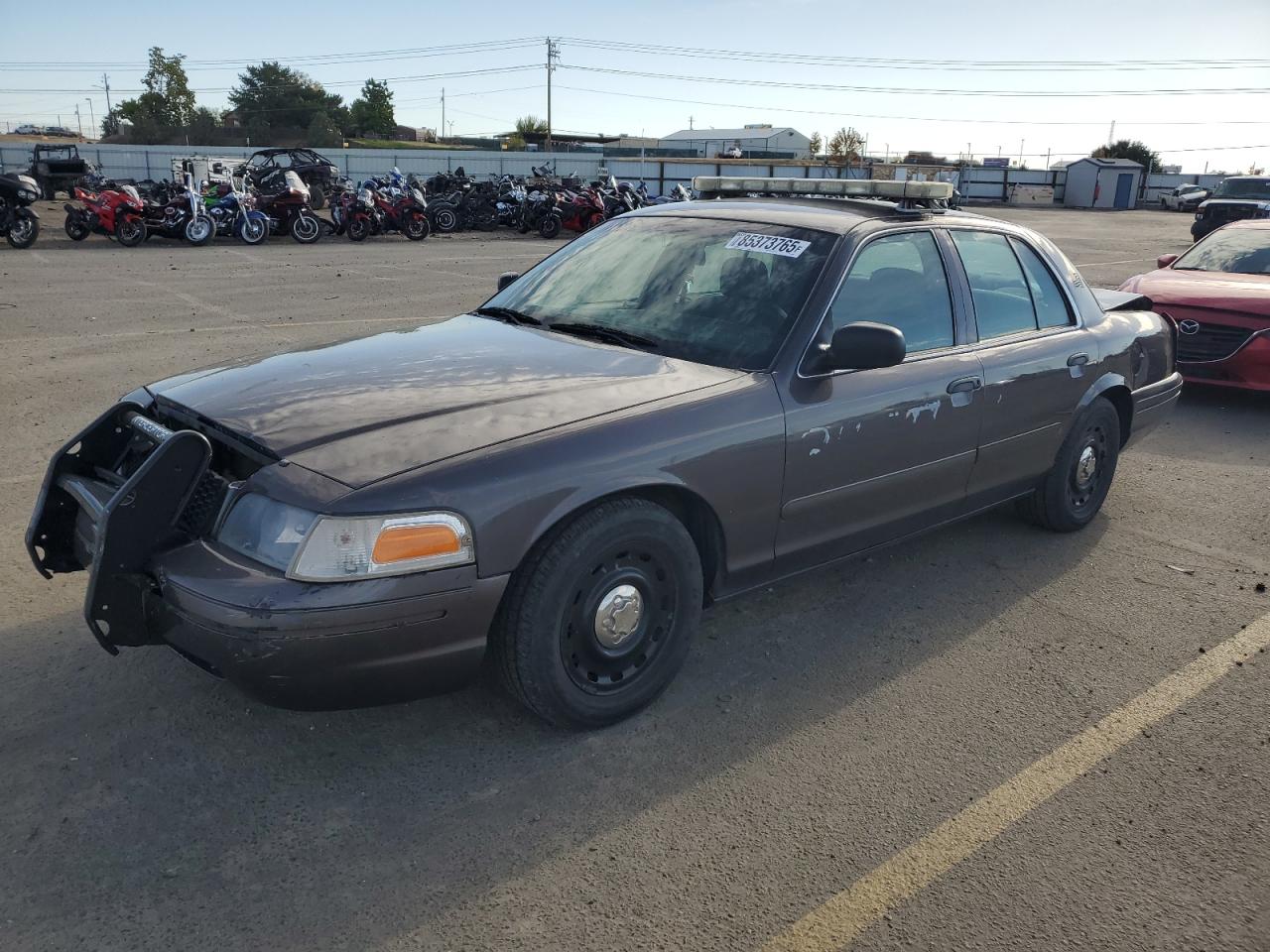 2004 Ford Police Interceptor Base w/3.27 Axle, VIN 2FAFP71W64X143680 — Front end