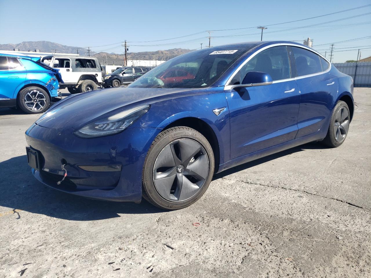 2017 Tesla Model 3 Standard, VIN 5YJ3E1EA4HF002319 — Перед