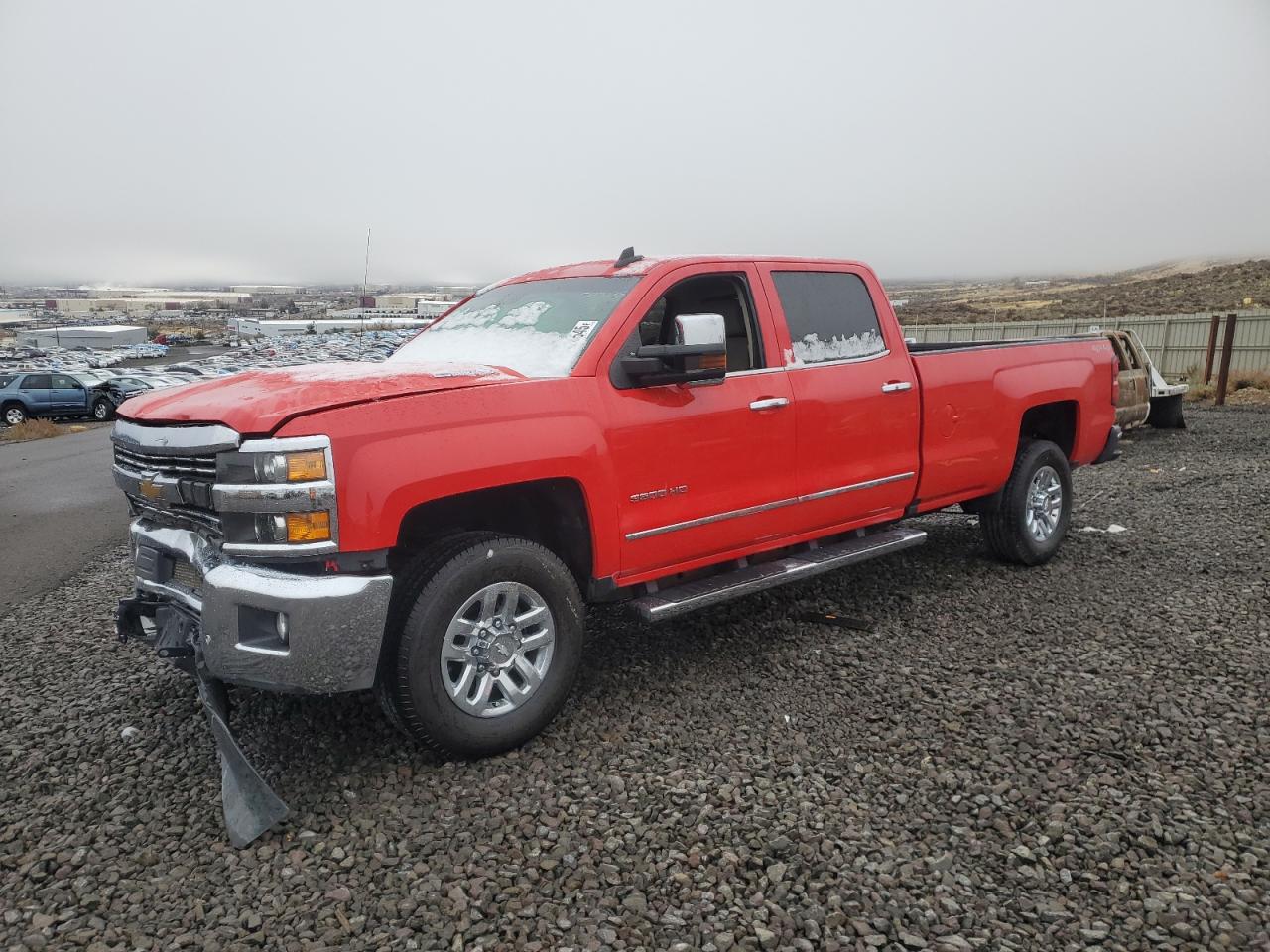 2016 Chevrolet Silverado 3500HD LTZ, VIN 1GC4K0E88GF243735 — Front end