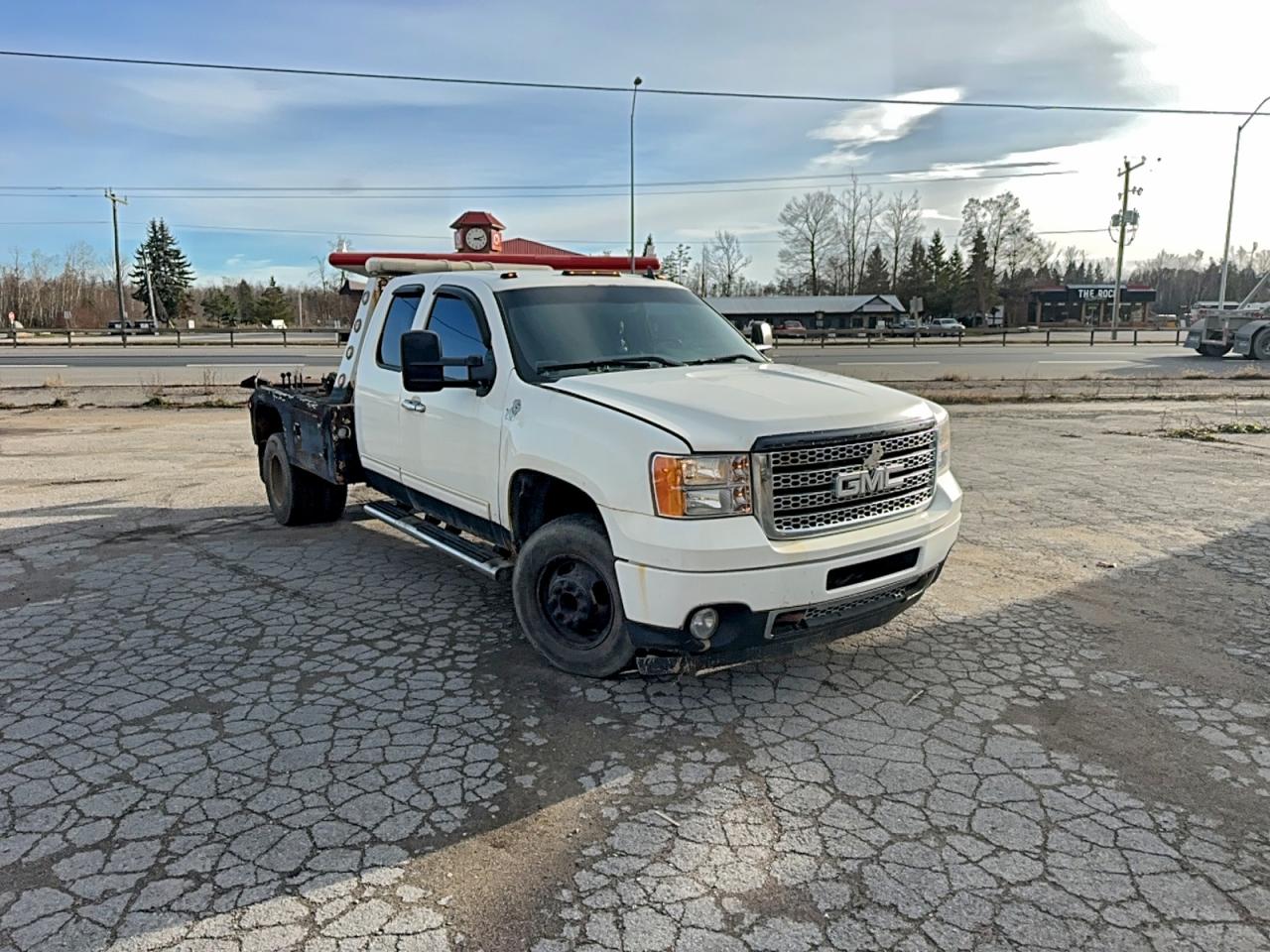 2007 GMC Sierra 3500, VIN 1GDJC39627E547641 — Minor dents and scratches