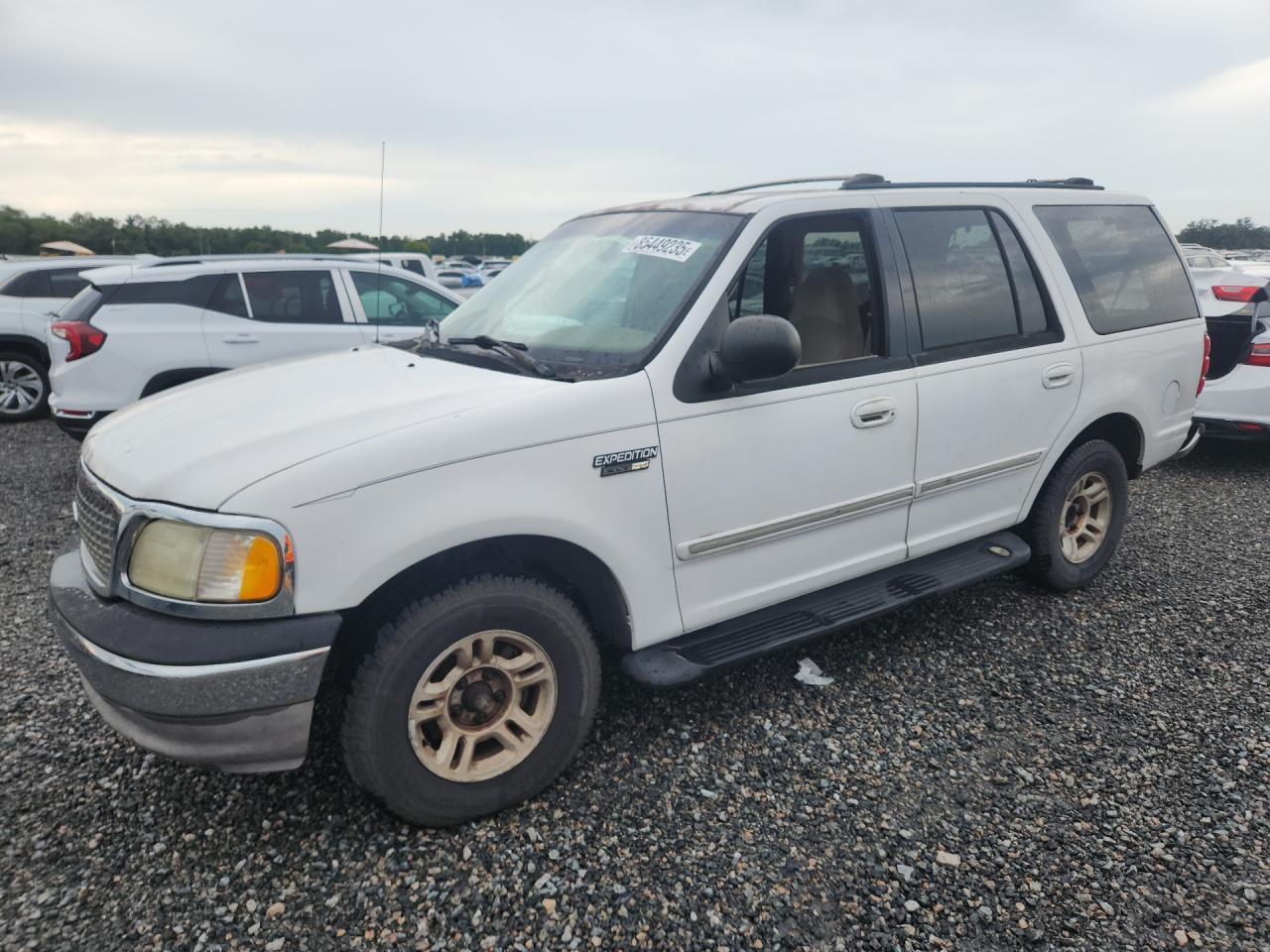 2001 Ford Expedition XLT, VIN 1FMRU15L01LB80015 — Зад