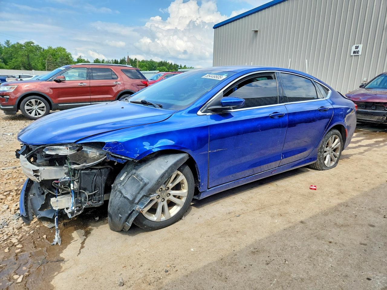 2016 Chrysler 200 Limited, VIN 1C3CCCAB8GN154270 — Rear end