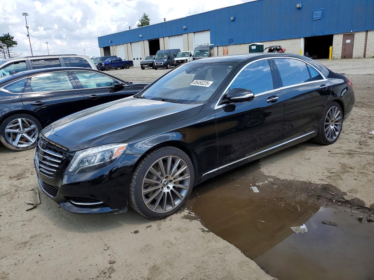 2015 Mercedes-Benz S 550, VIN WDDUG8FB5FA111043 — Front end