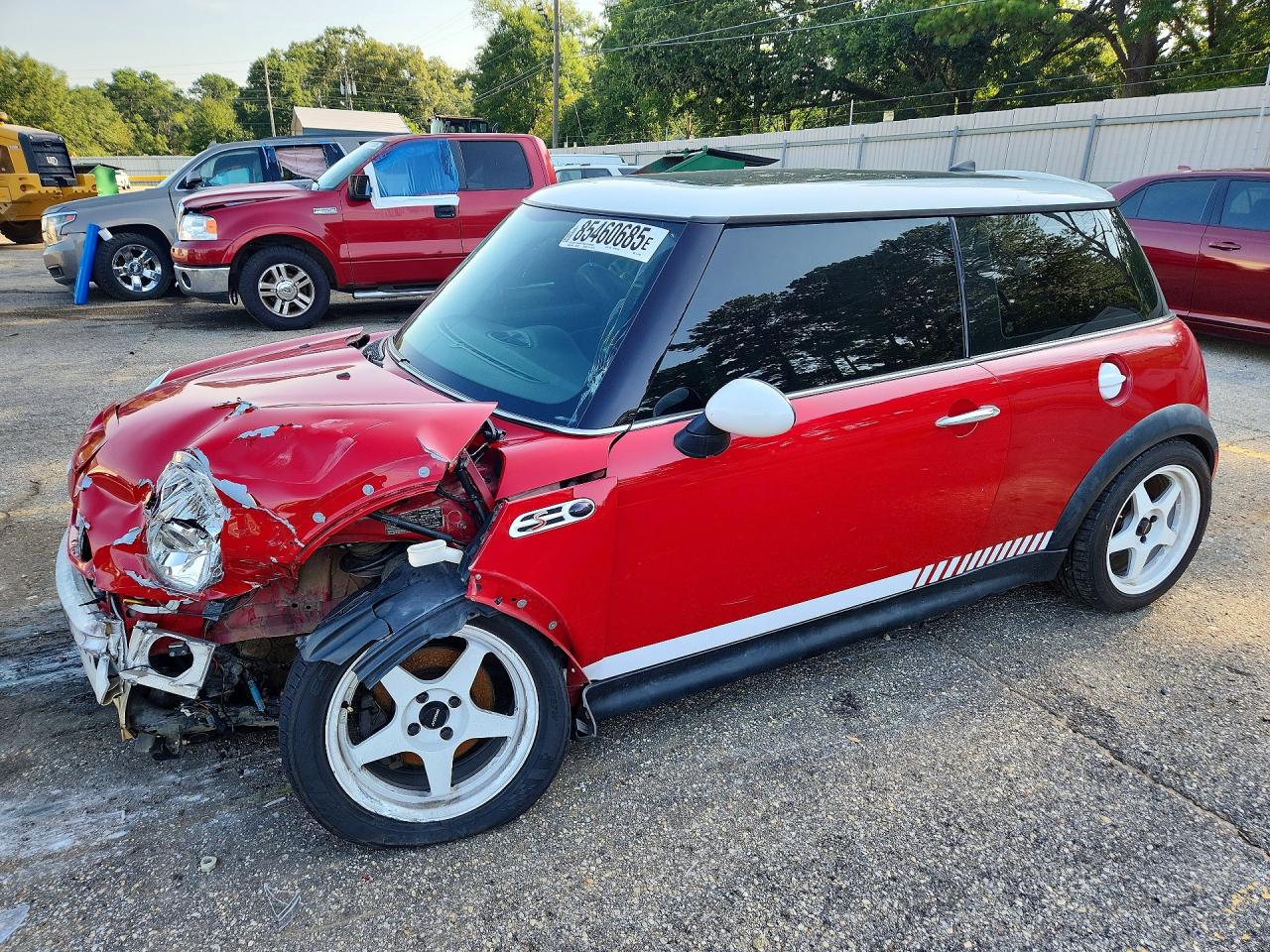 2005 MINI Hardtop S, VIN WMWRE33505TL14140 — Front end