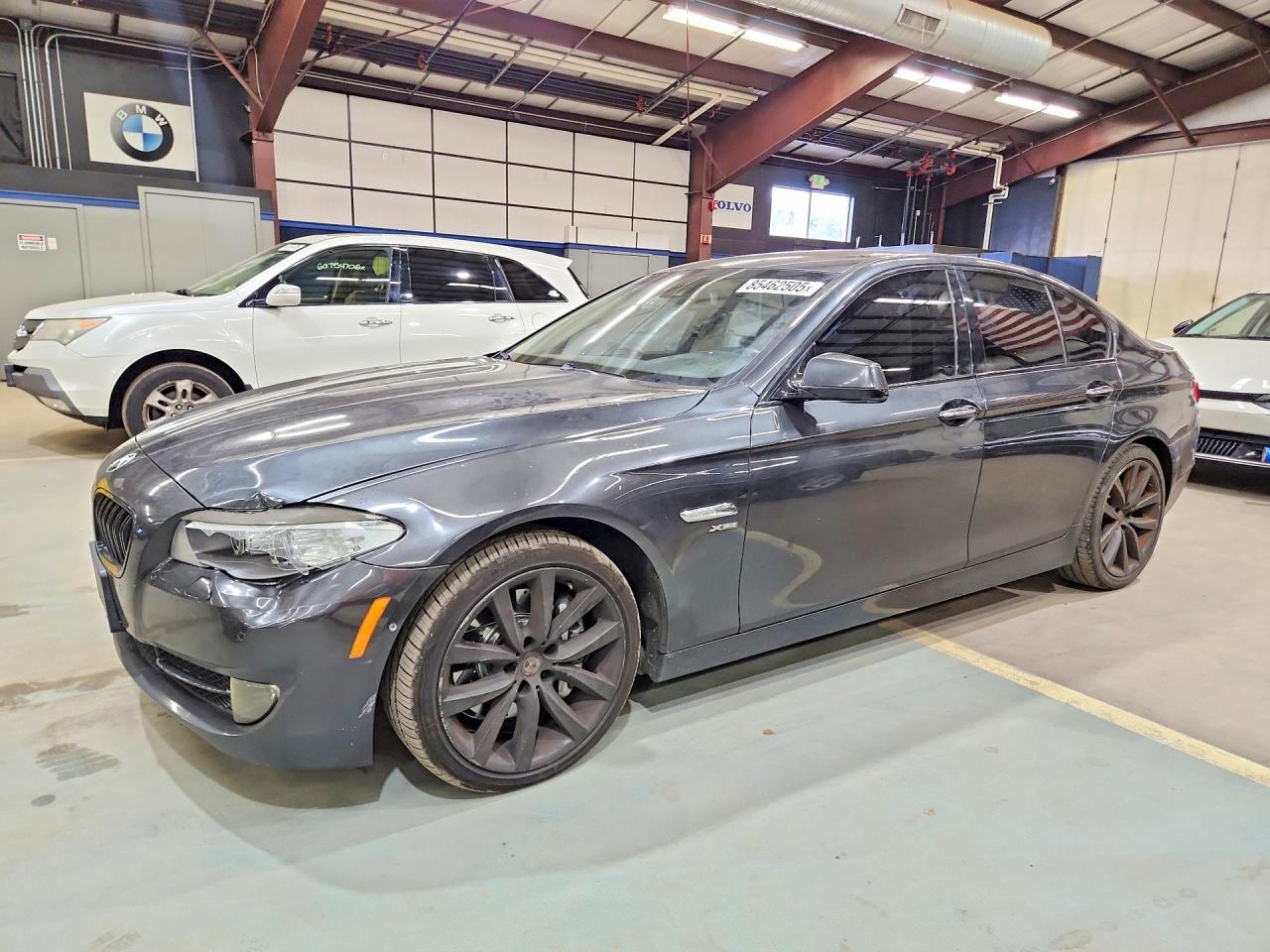 2011 BMW 5 Series 535i xDrive, VIN WBAFU7C54BC439828 — Front end