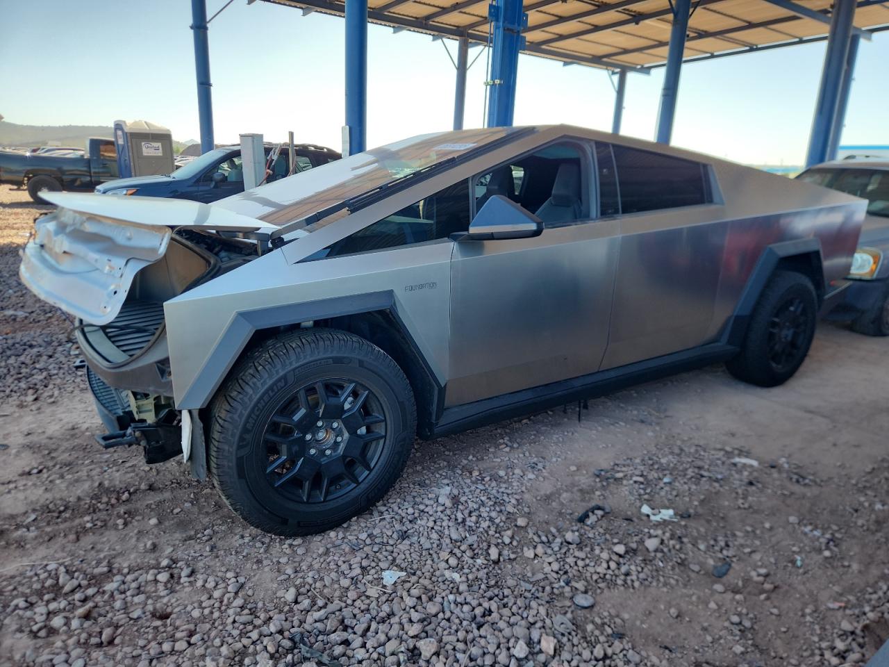 2024 Tesla Cybertruck, VIN 7G2CEHED6RA006712 — Front end