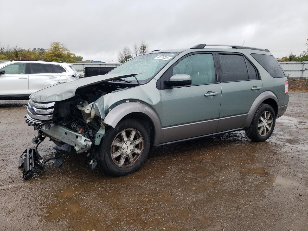 2008 Ford Taurus X SEL, VIN 1FMDK02W08GA07266 — Front end