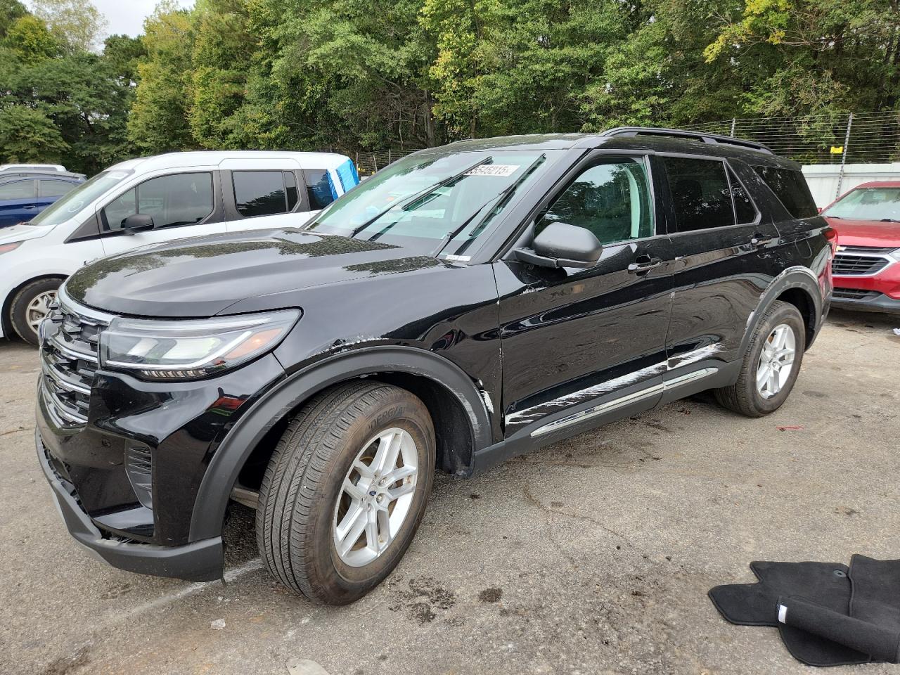 2025 Ford Explorer Active, VIN 1FMUK7DH1SGB82513 — Front end