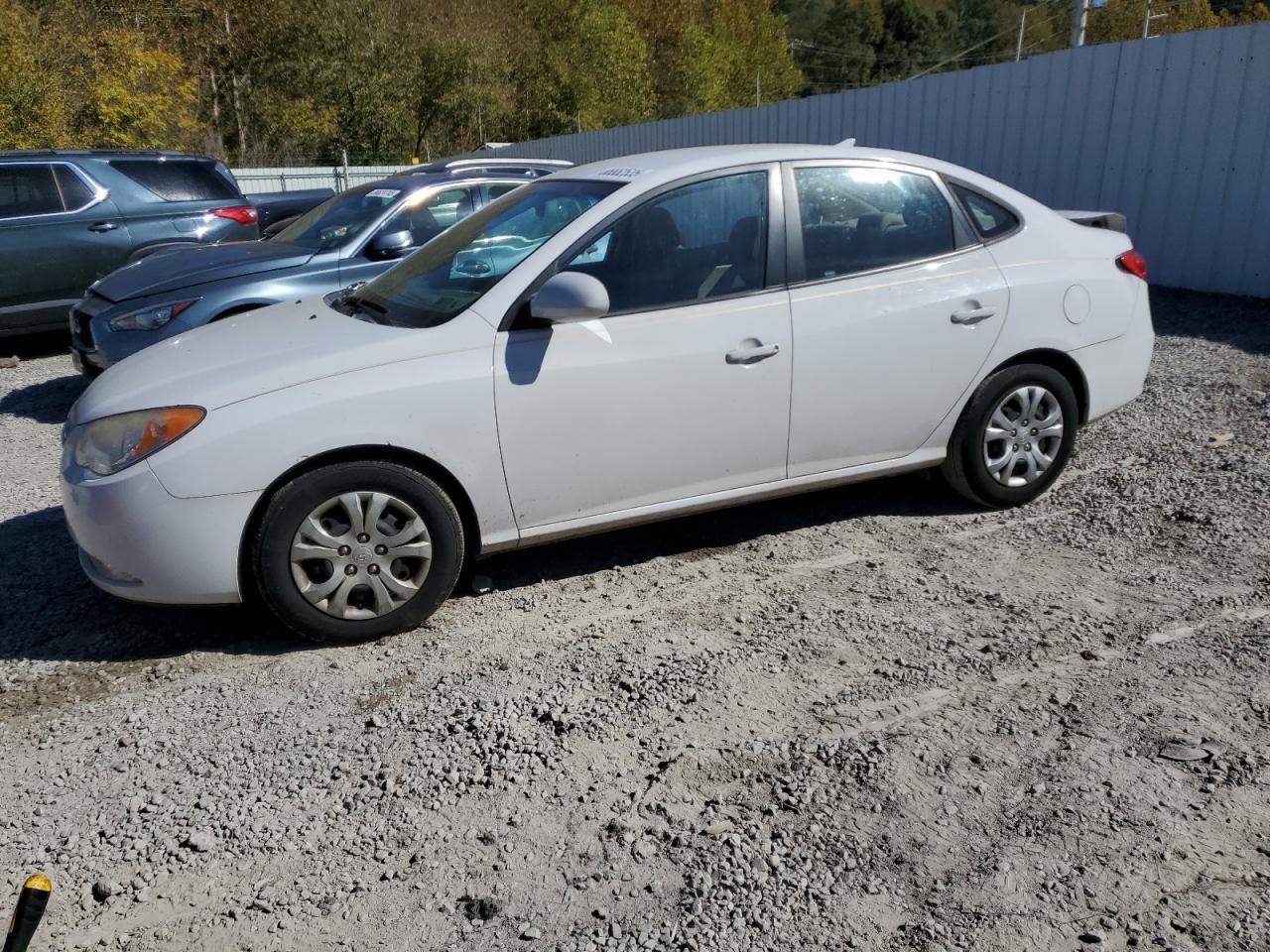 2010 Hyundai Elantra Blue, VIN KMHDU4AD6AU198197 — Rear end