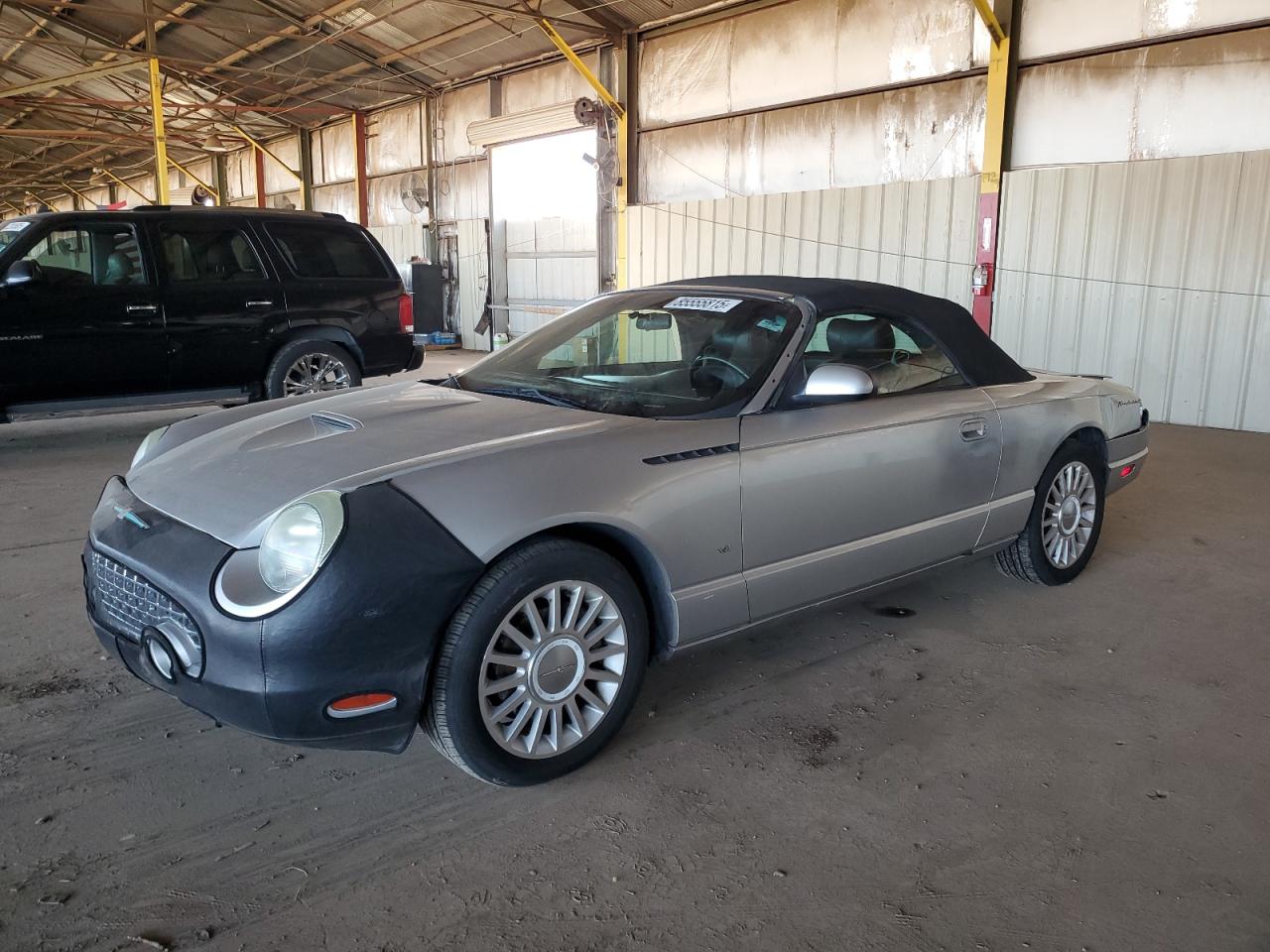2004 Ford Thunderbird Deluxe, VIN 1FAHP60A04Y107668 — Зад