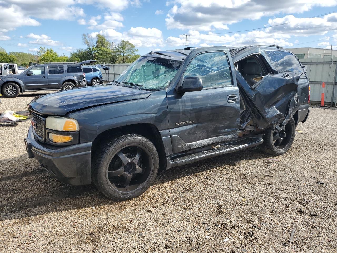 2003 GMC Yukon Denali, VIN 1GKEK63U43J148947 — Крыша