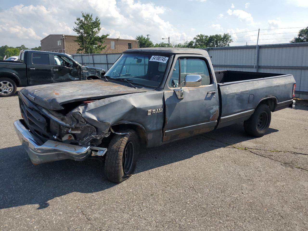 1989 Dodge D Series, VIN 1B7FE06Y1KS178502 — Front end