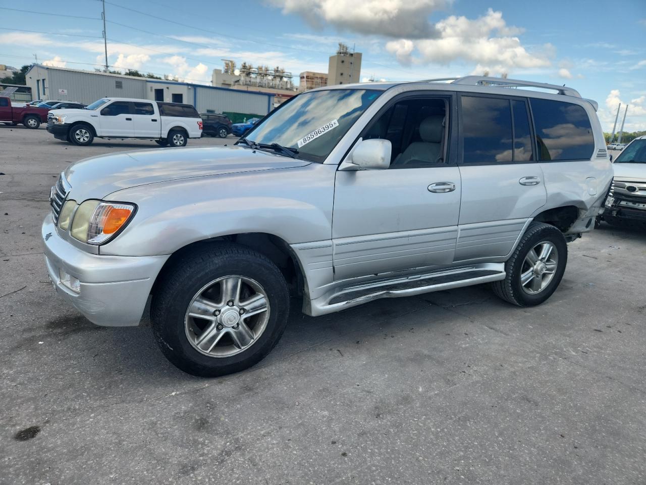 2006 Lexus LX 470, VIN JTJHT00W064018429 — Зад