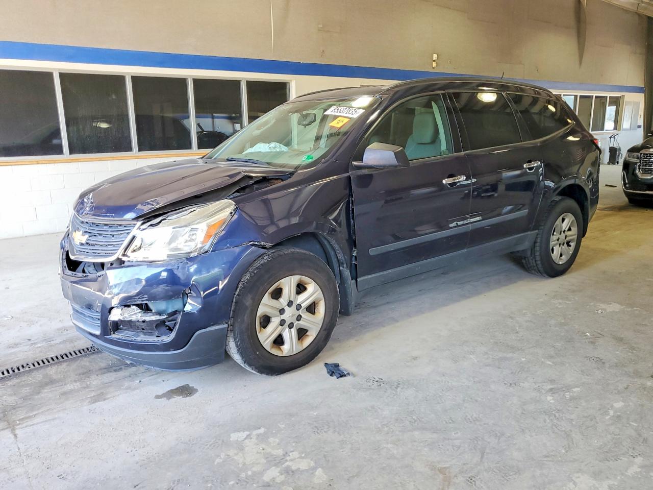 2017 Chevrolet Traverse LS, VIN 1GNKVFKD6HJ227476 — Front end