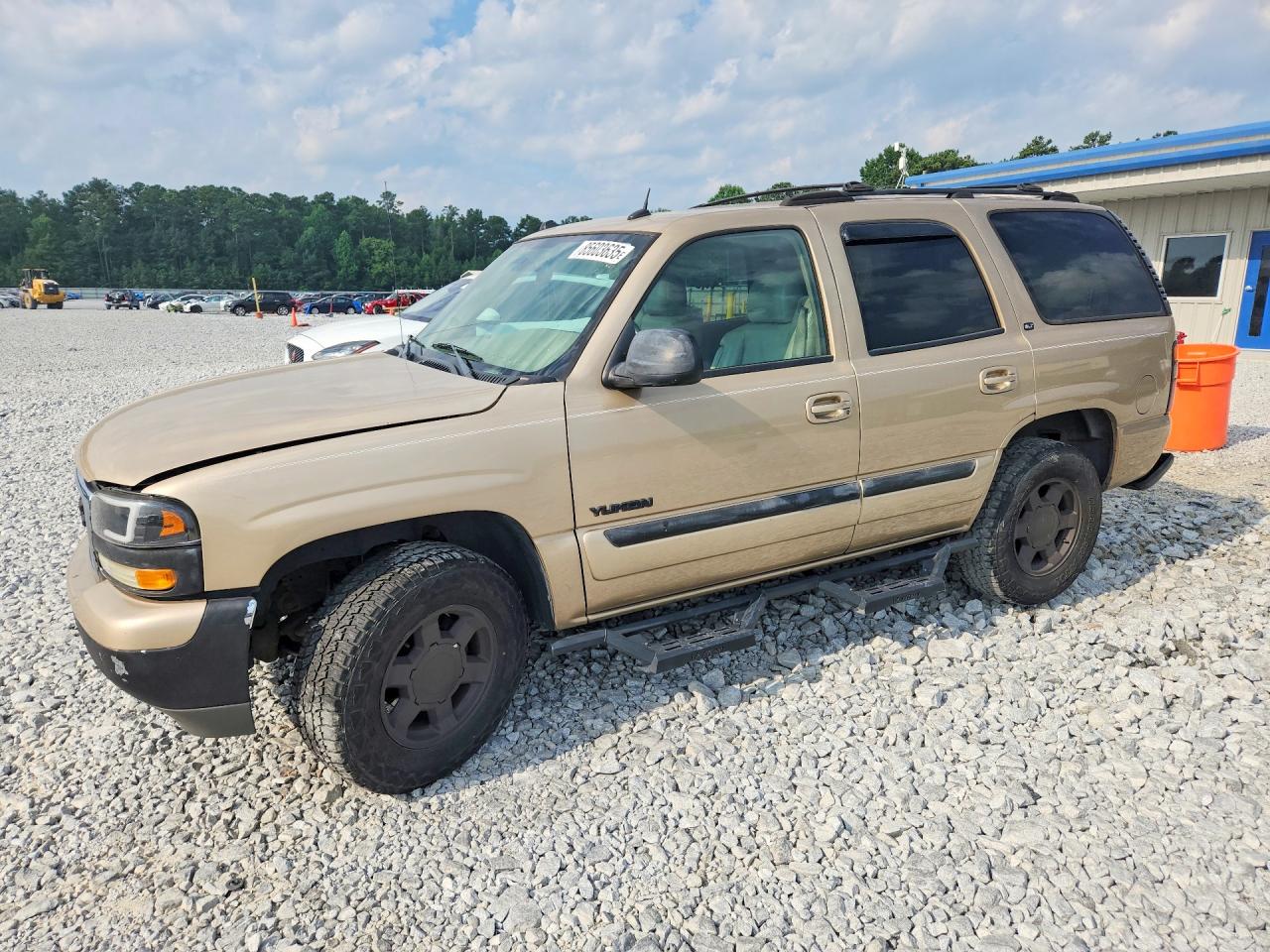 2005 GMC Yukon SLT, VIN 1GKEC13TX5J176908 — Rear end