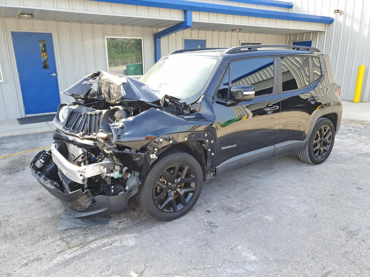 2018 Jeep Renegade Latitude, VIN ZACCJABB4JPG97506 — Front end
