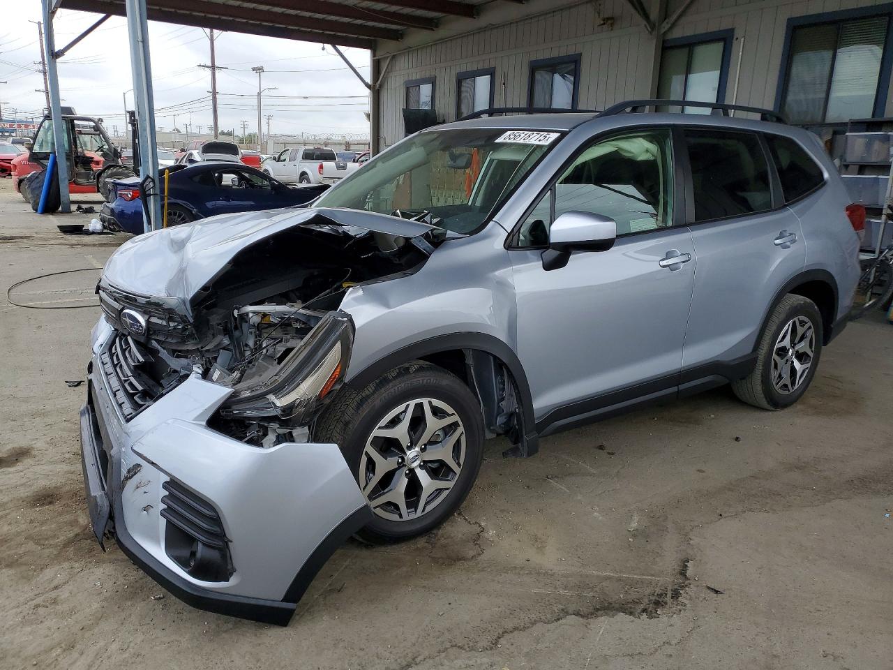 2023 Subaru Forester Premium, VIN JF2SKAEC6PH481798 — Front end