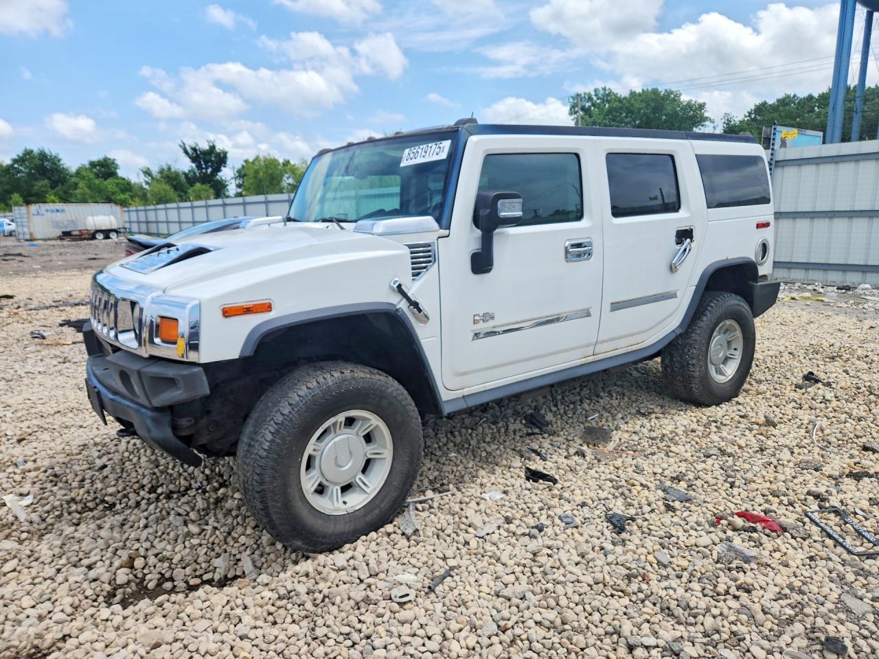 2004 Hummer H2, VIN 5GRGN23U74H122421 — Rear end