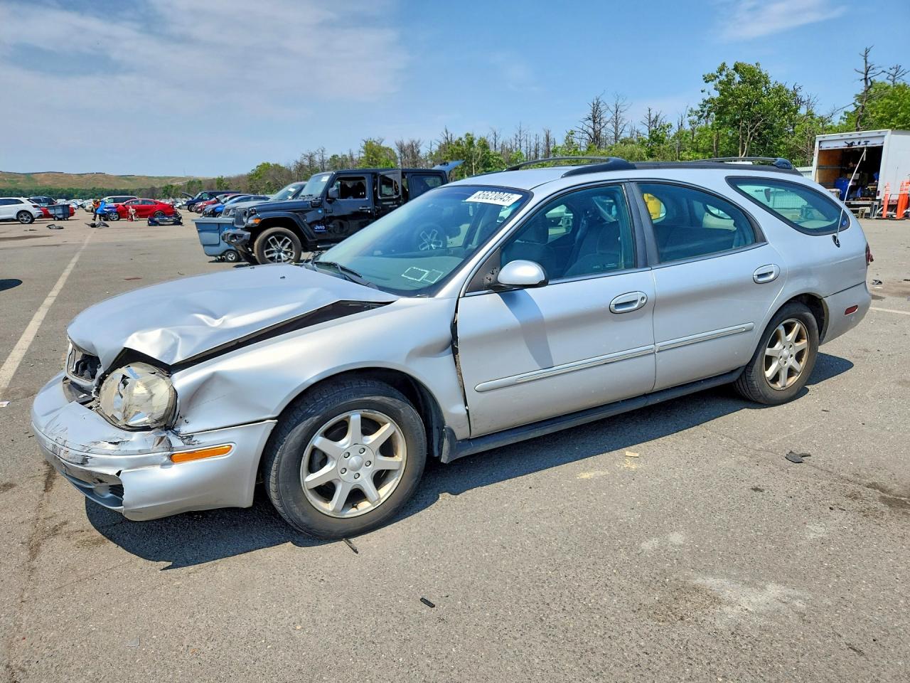 2000 Mercury Sable GS, VIN 1MEFM58U8YG644270 — Front end