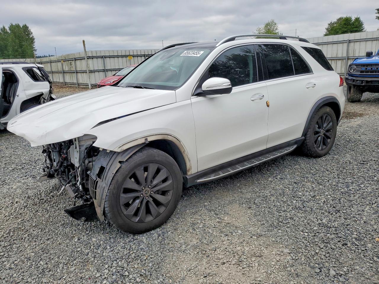 2020 Mercedes-Benz GLE 350, VIN 4JGFB4KE1LA012611 — Front end
