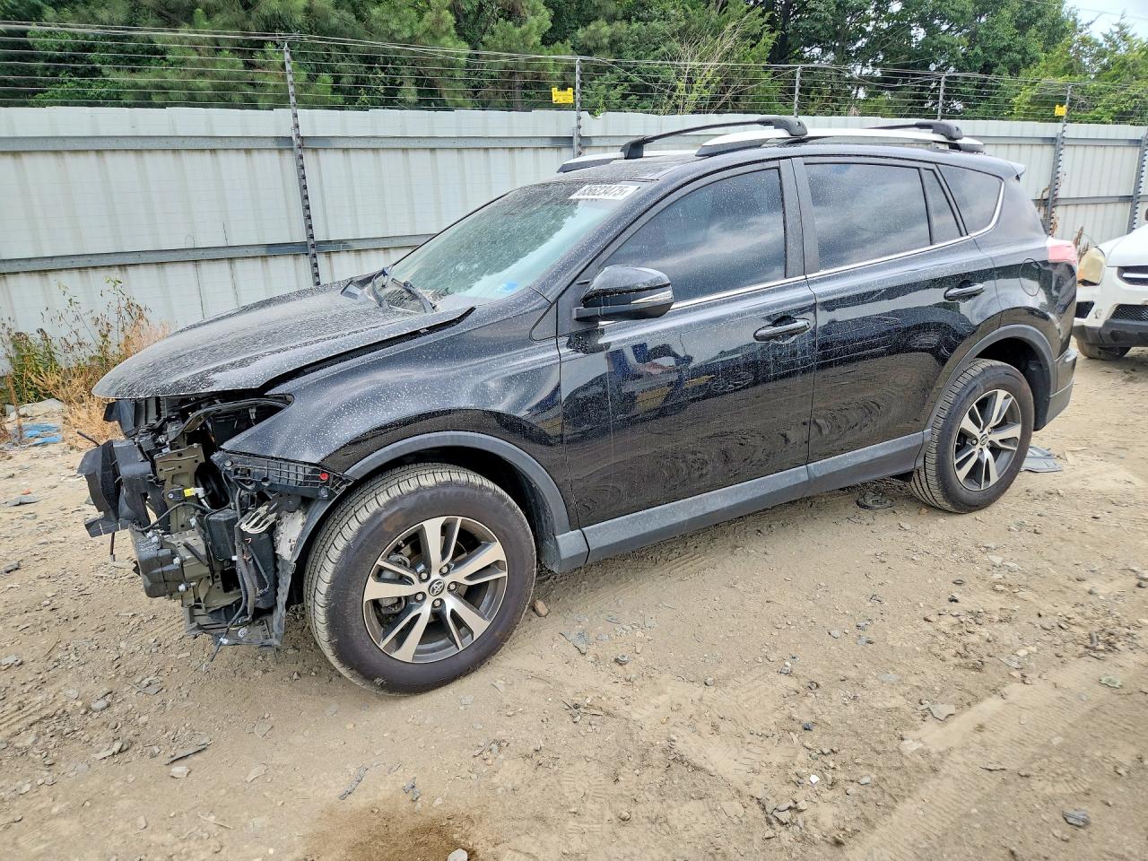 2018 Toyota RAV4 XLE, VIN 2T3RFREV1JW808675 — Front end