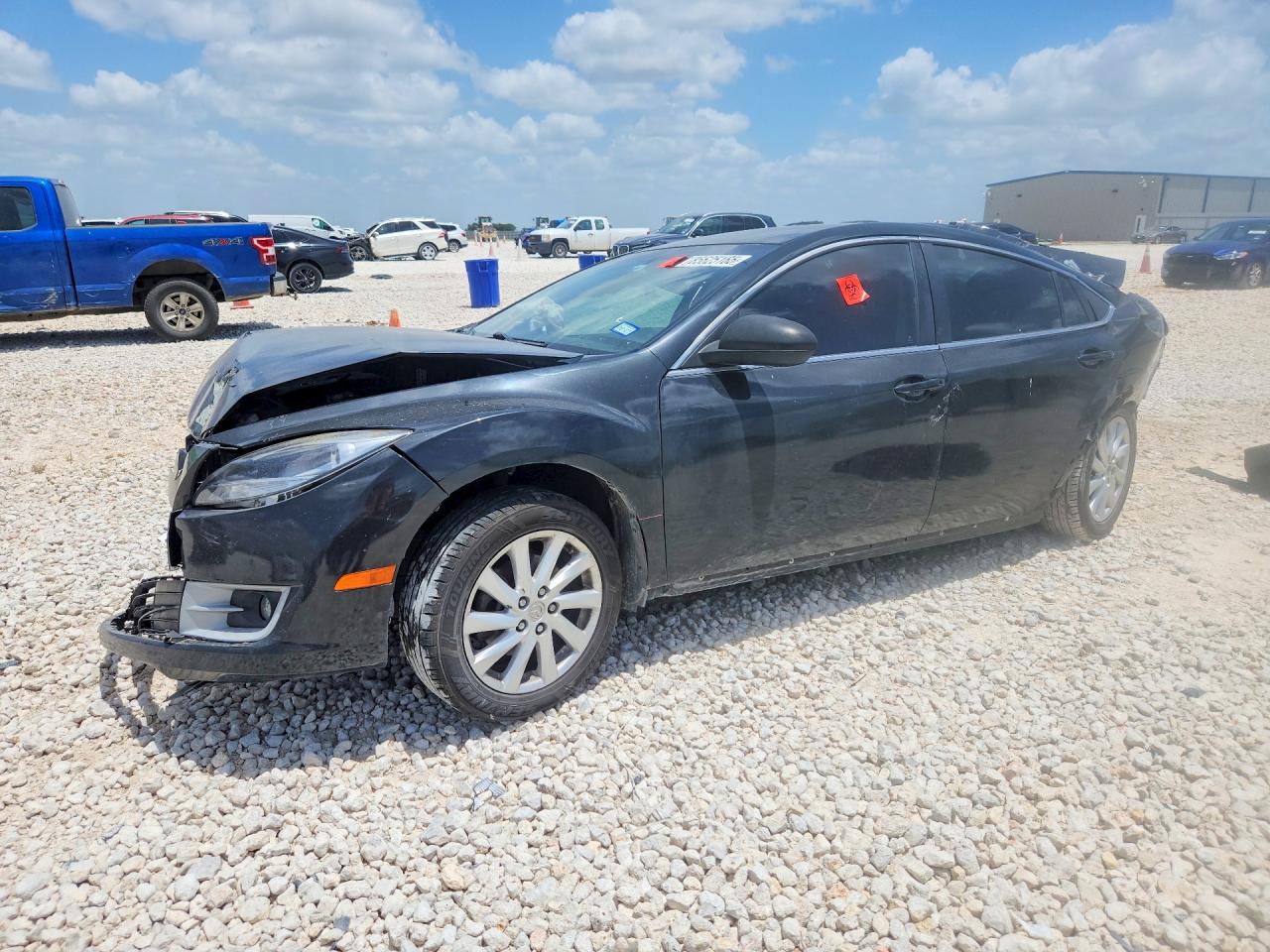 2013 Mazda 6 i Touring, VIN 1YVHZ8DH5D5M10495 — Front end