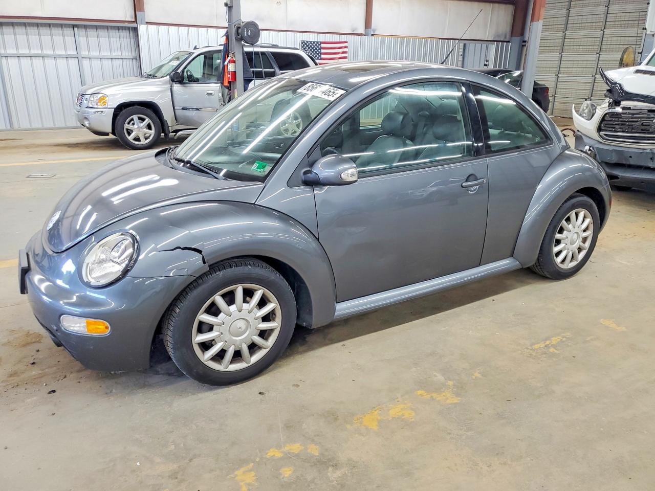 2004 Volkswagen Beetle GLS, VIN 3VWCK31C94M413455 — Перед