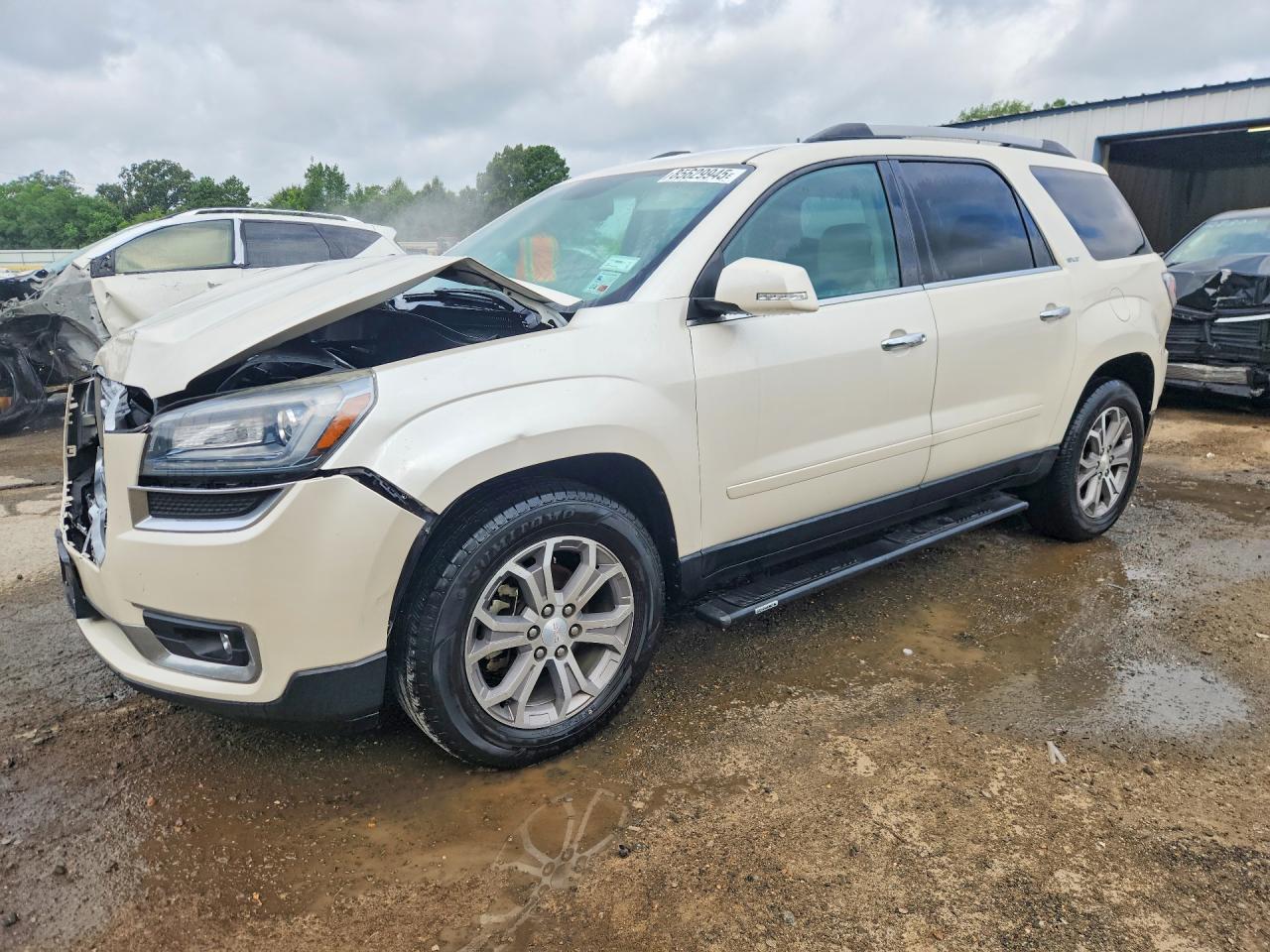 2013 GMC Acadia SLT, VIN 1GKKRSKDXDJ209633 — Перед