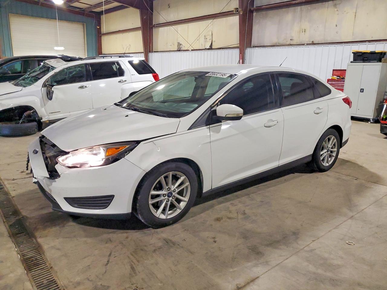 2017 Ford Focus SE, VIN 1FADP3F23HL315527 — Front end