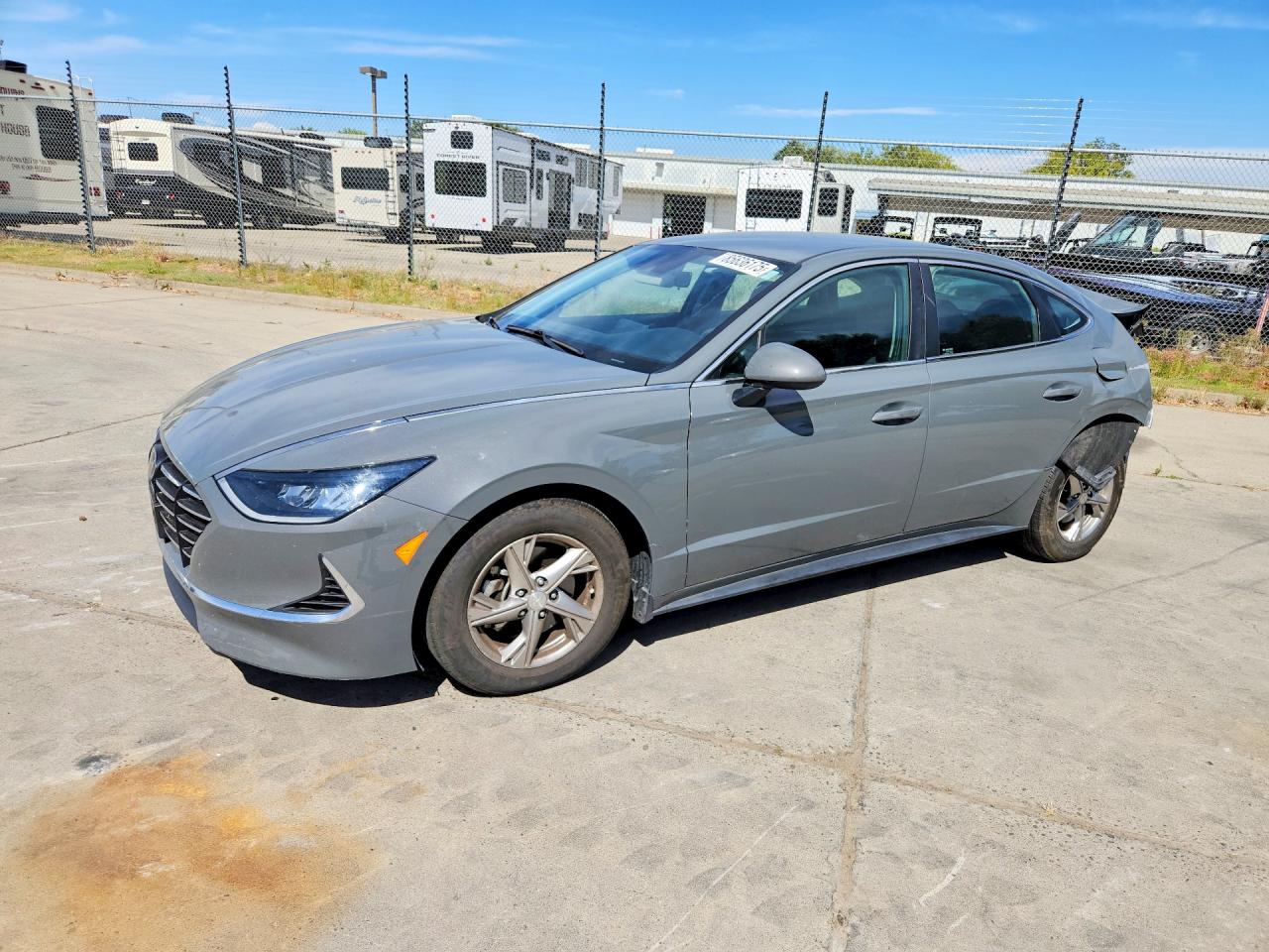 2022 Hyundai Sonata SE, VIN 5NPEG4JAXNH142737 — Зад