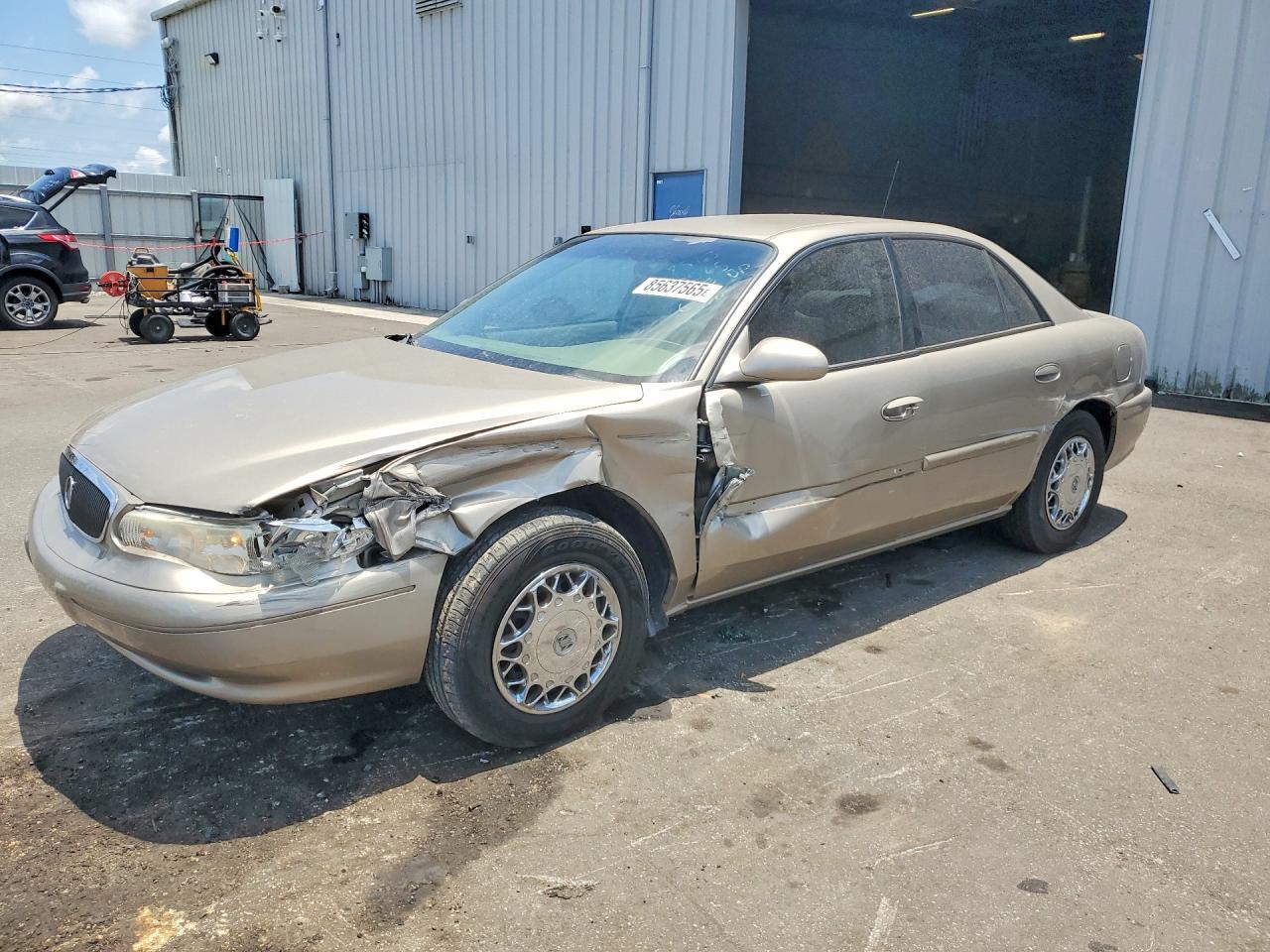 2003 Buick Century Custom, VIN 2G4WS52J831269407 — Front end